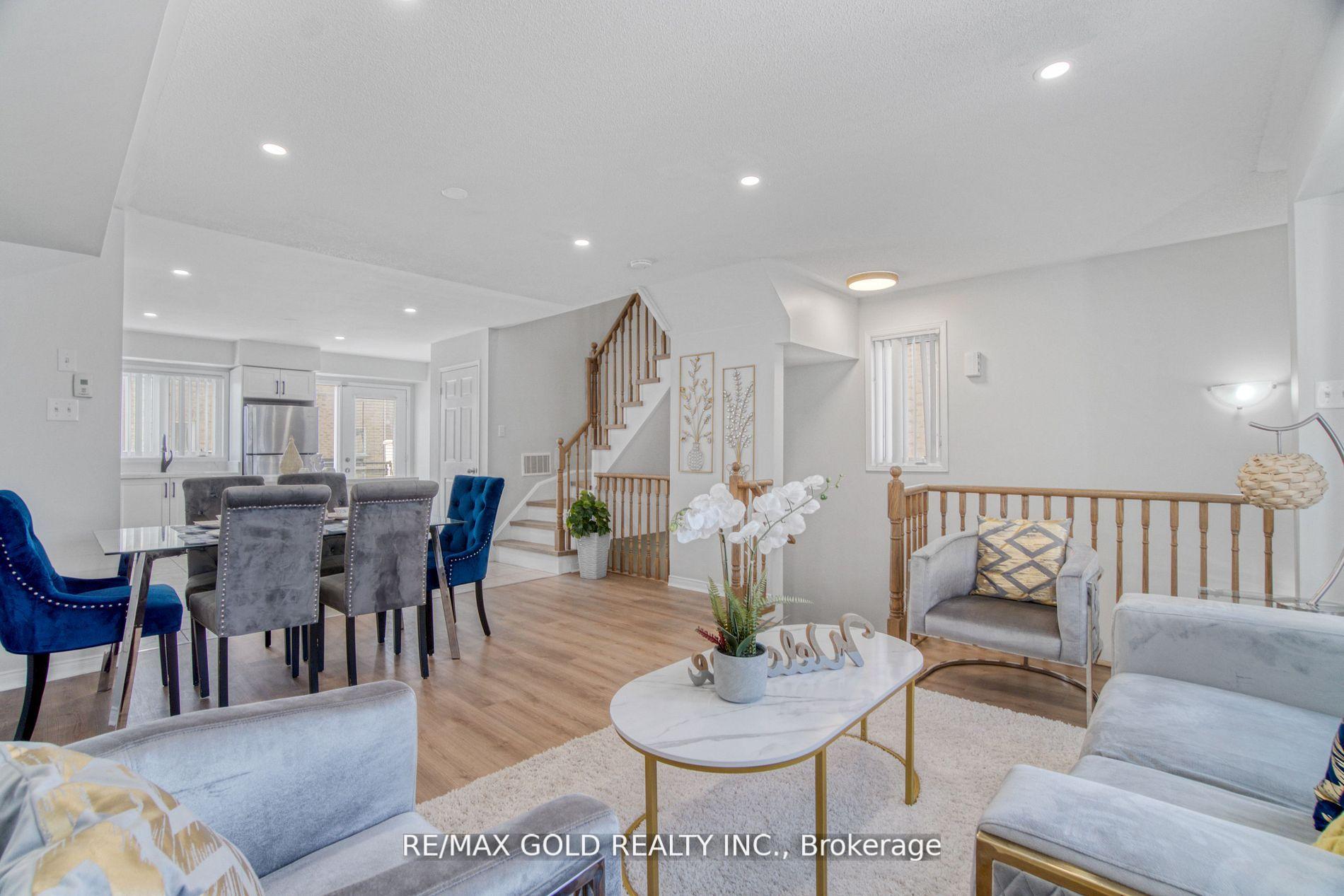 Photo 10 of Unit 49, 60 Fairwood Circle, Brampton, Sandringham-Wellington — HOMEH