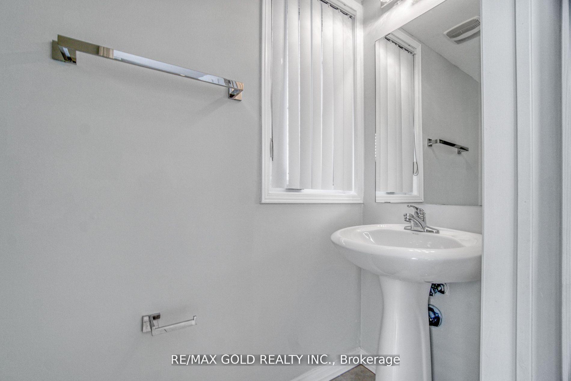 Photo 16 of Unit 49, 60 Fairwood Circle, Brampton, Sandringham-Wellington — HOMEH