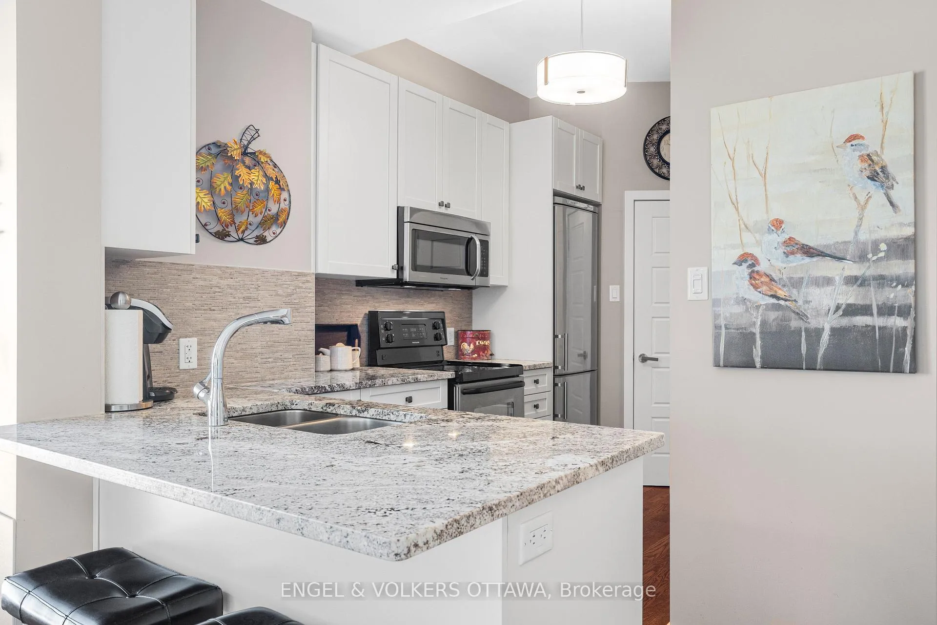 Photo 11 of Unit 806, 300C Lett Street, Ottawa, West Centre Town — HOMEH
