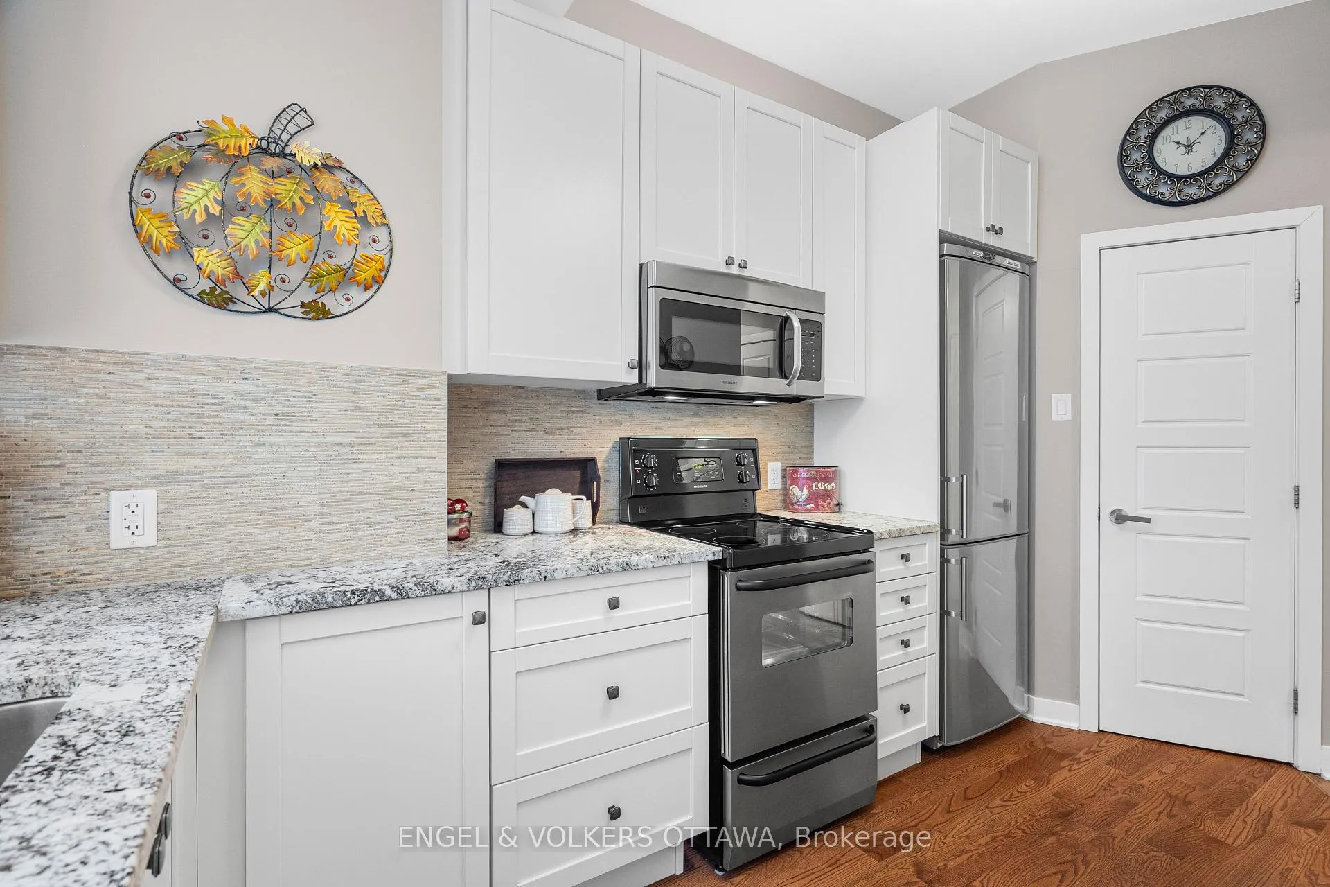 Photo 15 of Unit 806, 300C Lett Street, Ottawa, West Centre Town — HOMEH