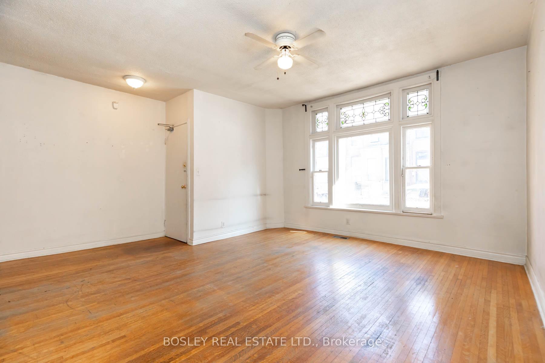 Photo 3 of 264 Ontario Street, Toronto, Moss Park — HOMEH