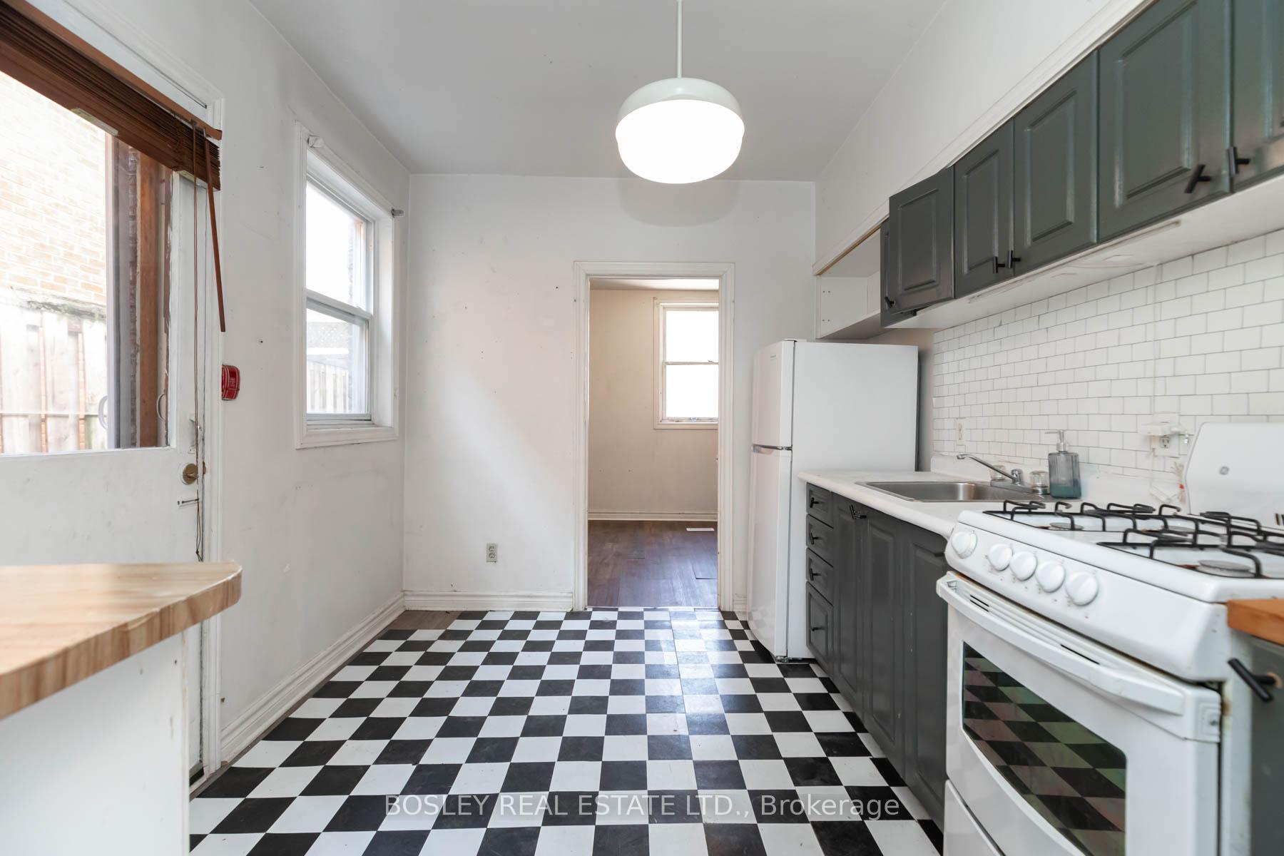 Photo 4 of 264 Ontario Street, Toronto, Moss Park — HOMEH