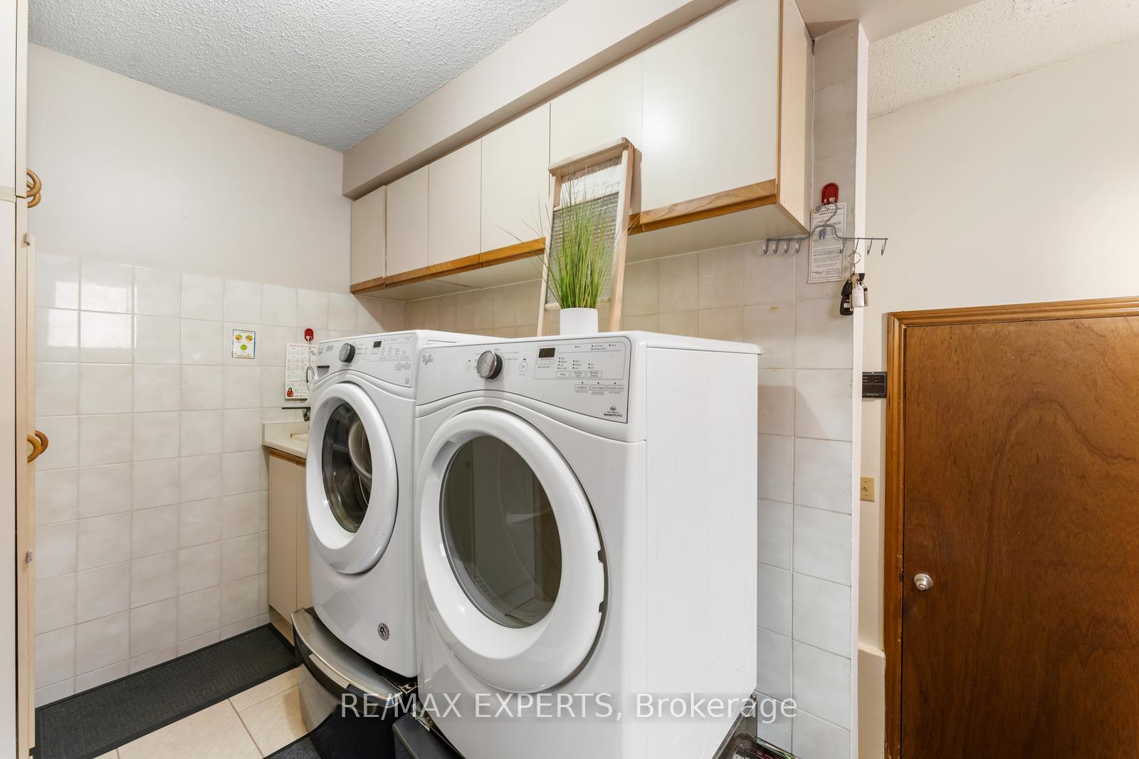 Photo 16 of 135 Coronation Street, Vaughan, West Woodbridge — HOMEH