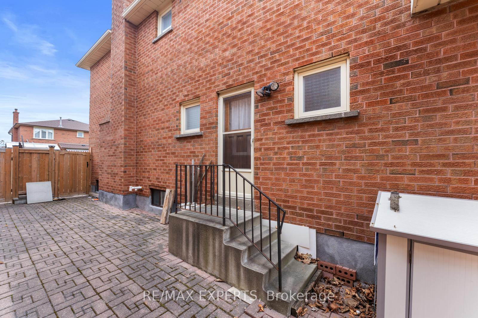 Photo 57 of 135 Coronation Street, Vaughan, West Woodbridge — HOMEH