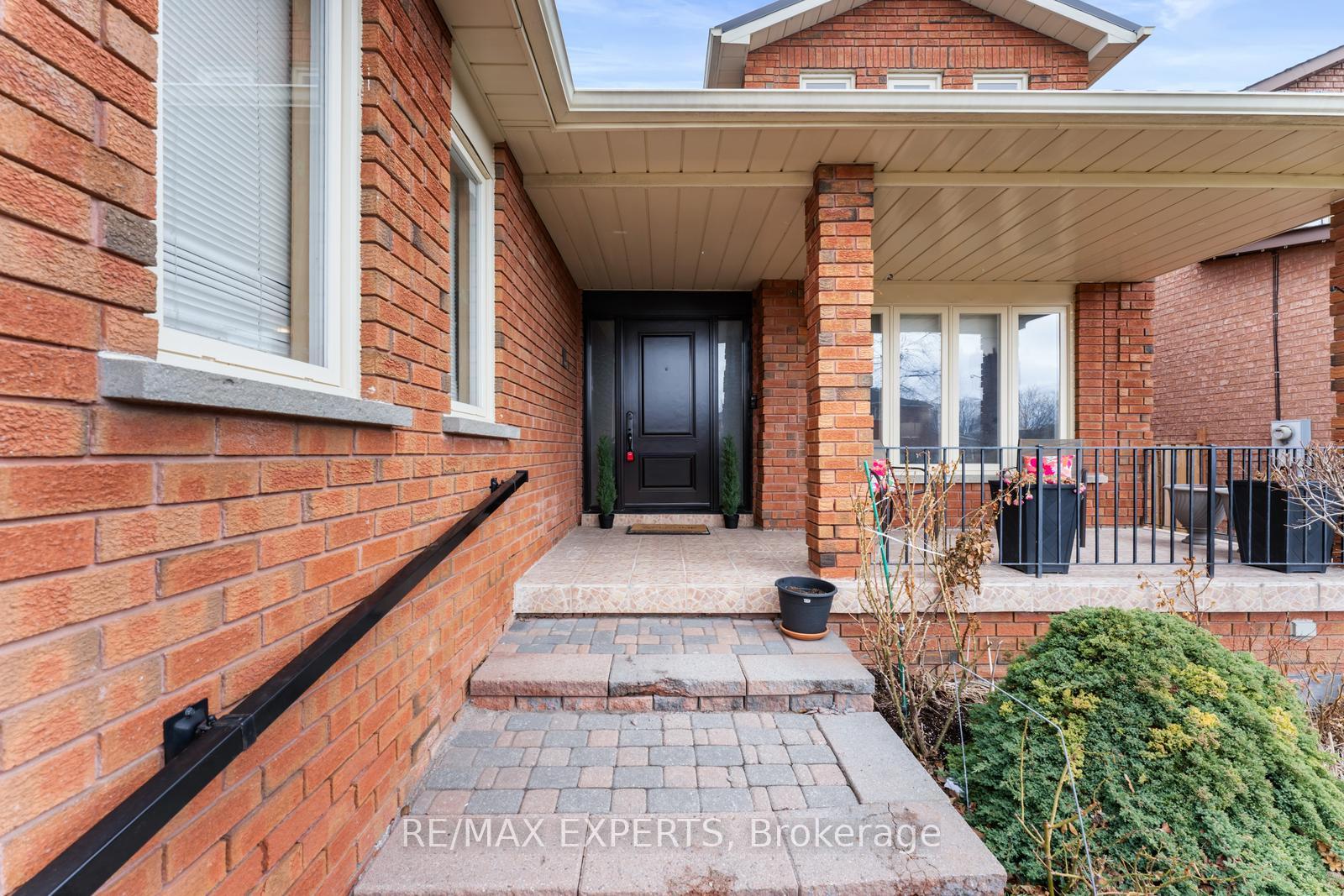 Photo 23 of 135 Coronation Street, Vaughan, West Woodbridge — HOMEH