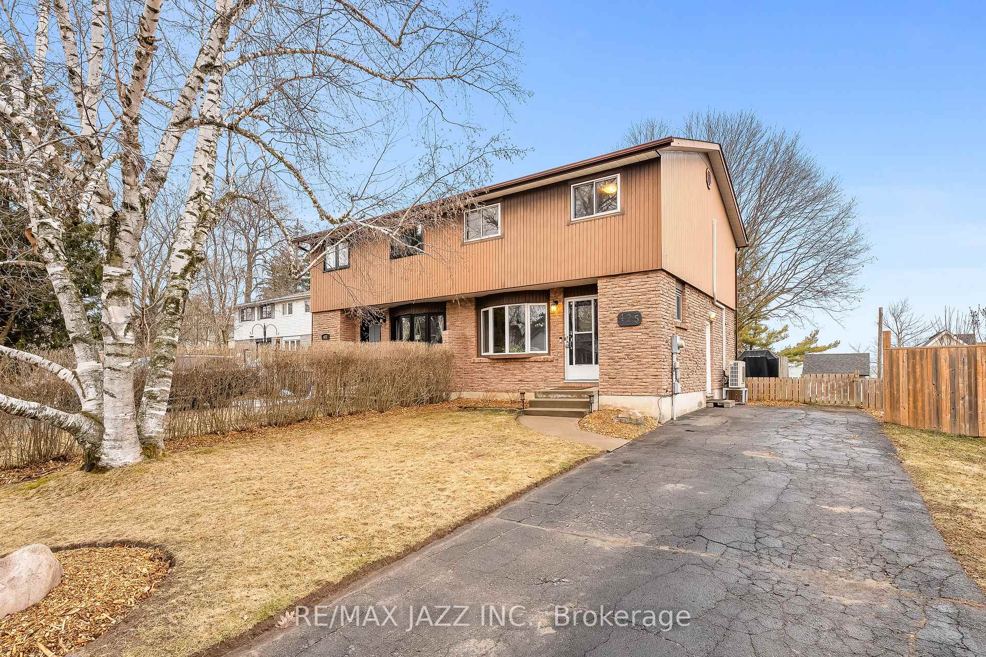 Photo 1 of 425 Kenny Court, Scugog, Port Perry — HOMEH