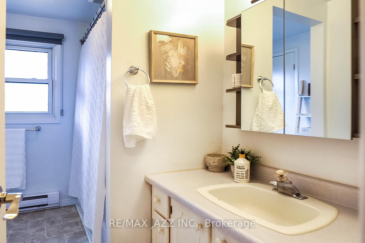 Photo 18 of 425 Kenny Court, Scugog, Port Perry — HOMEH