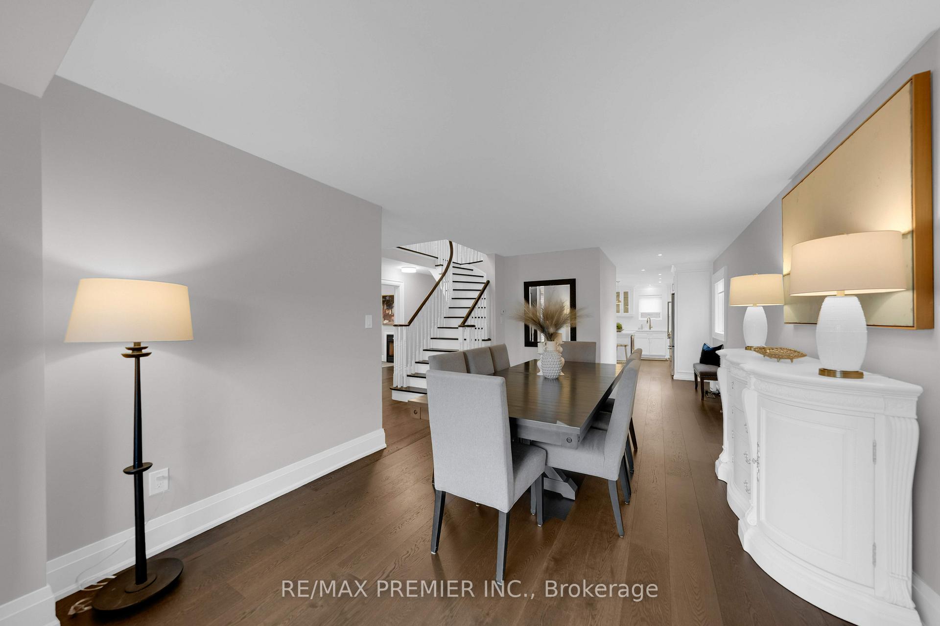 Photo 6 of 2 Strattonvale Court, Caledon, Bolton North — HOMEH