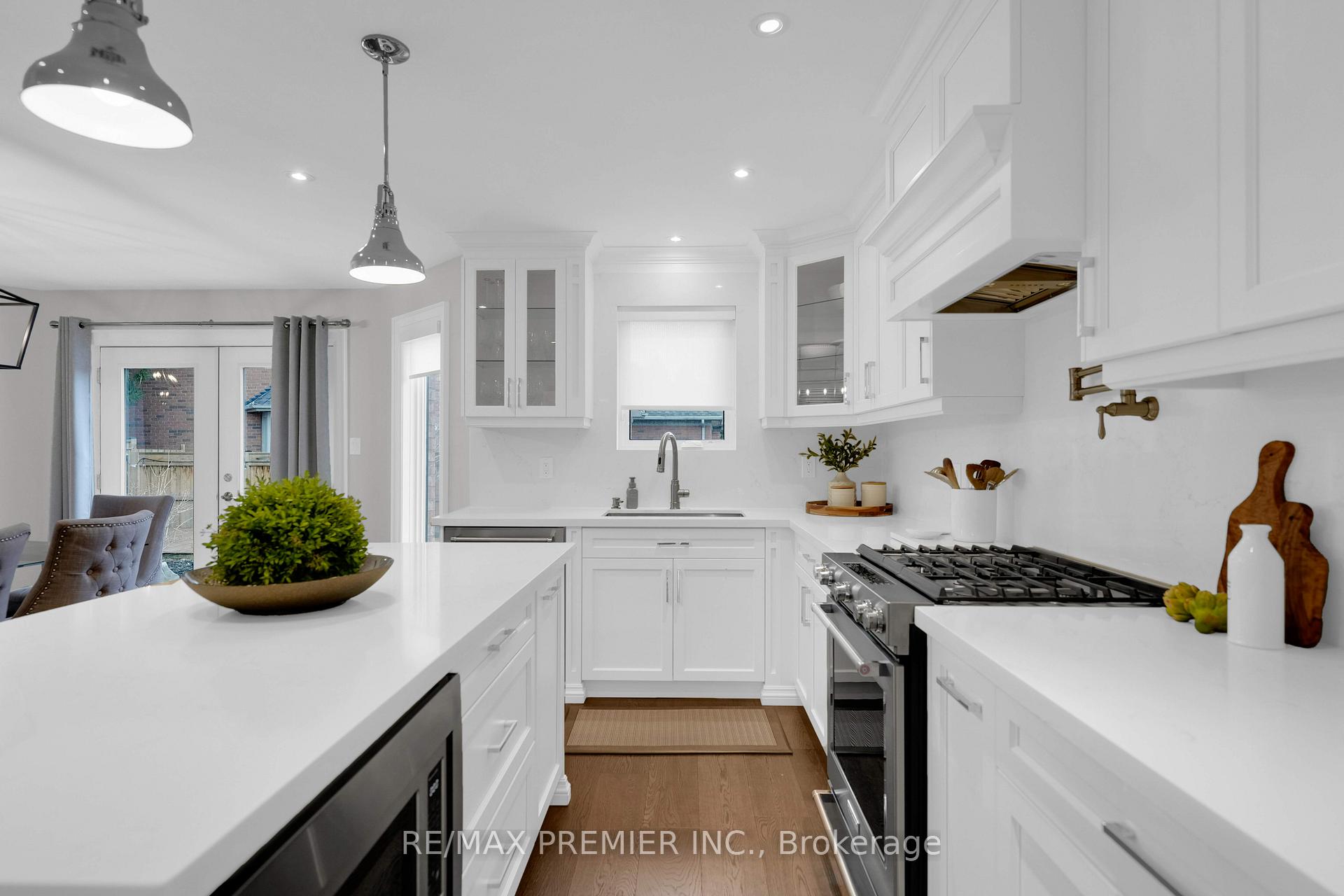 Photo 17 of 2 Strattonvale Court, Caledon, Bolton North — HOMEH