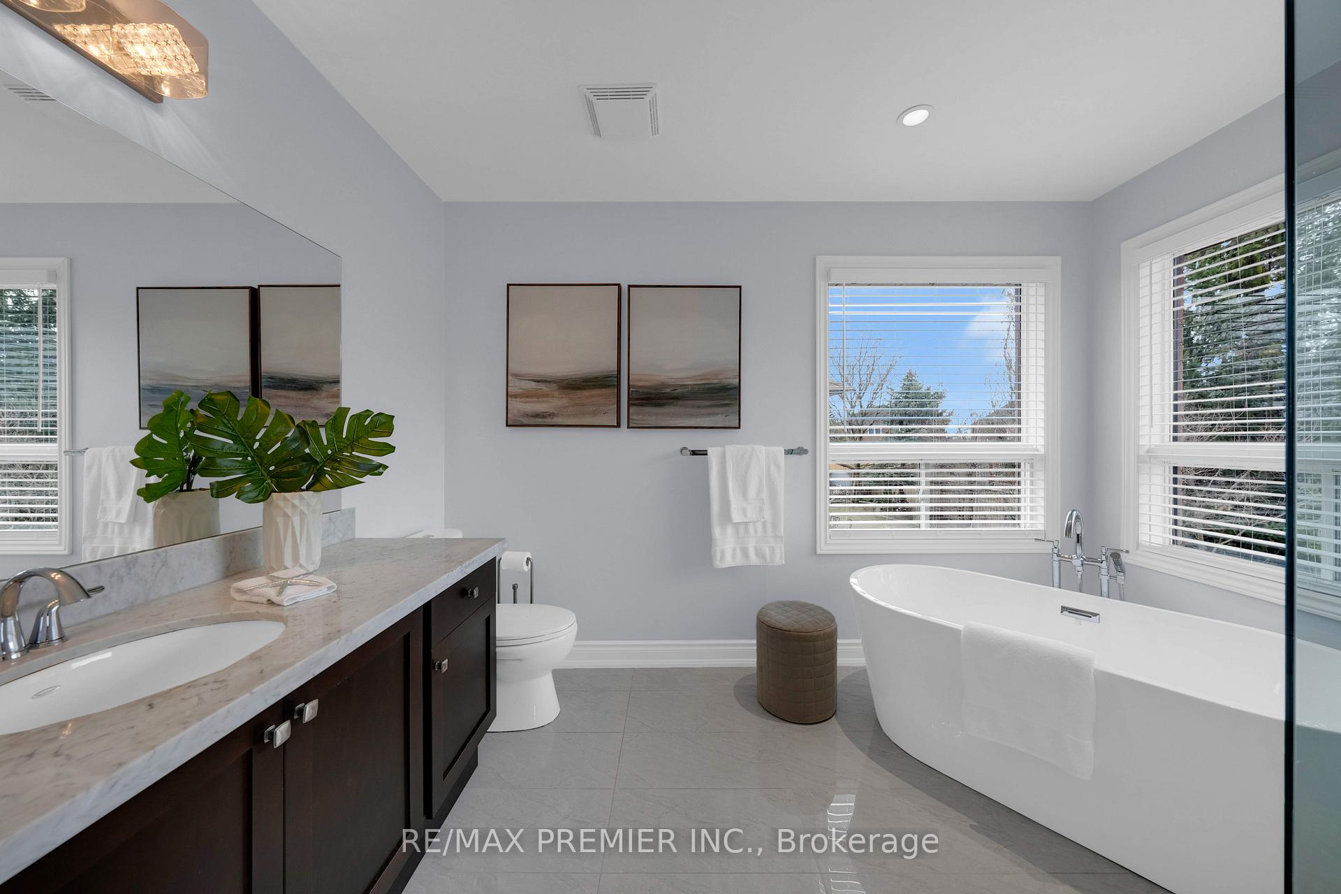Photo 23 of 2 Strattonvale Court, Caledon, Bolton North — HOMEH