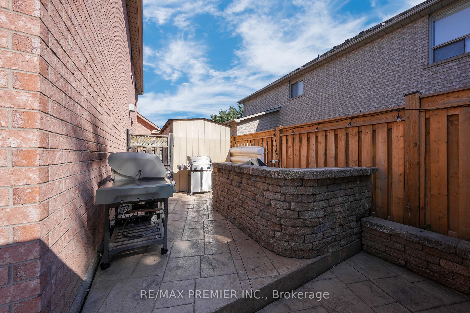 Photo 42 of 2 Strattonvale Court, Caledon, Bolton North — HOMEH