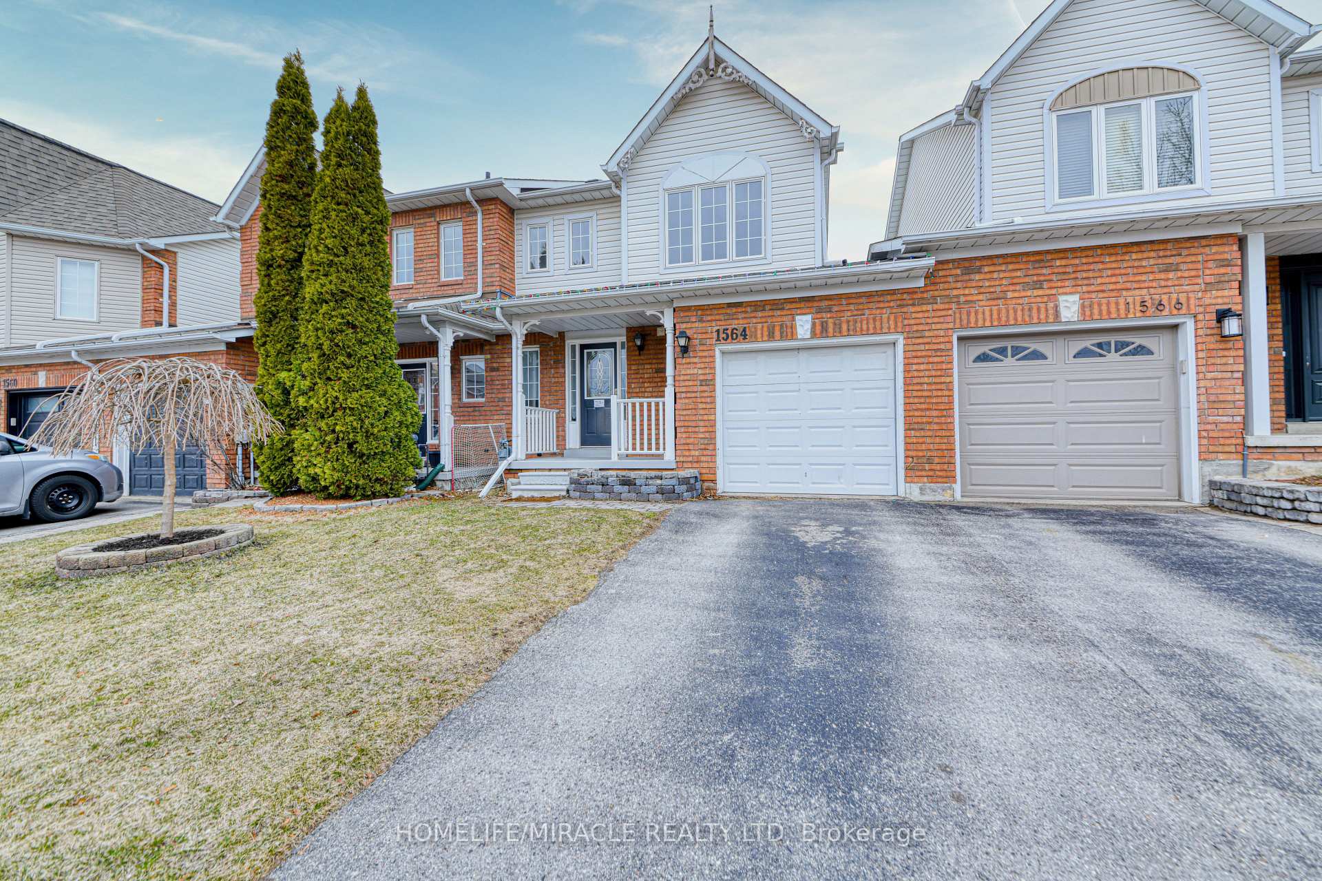 Photo 4 of 1564 Woodgate Trail, Oshawa, Samac — HOMEH