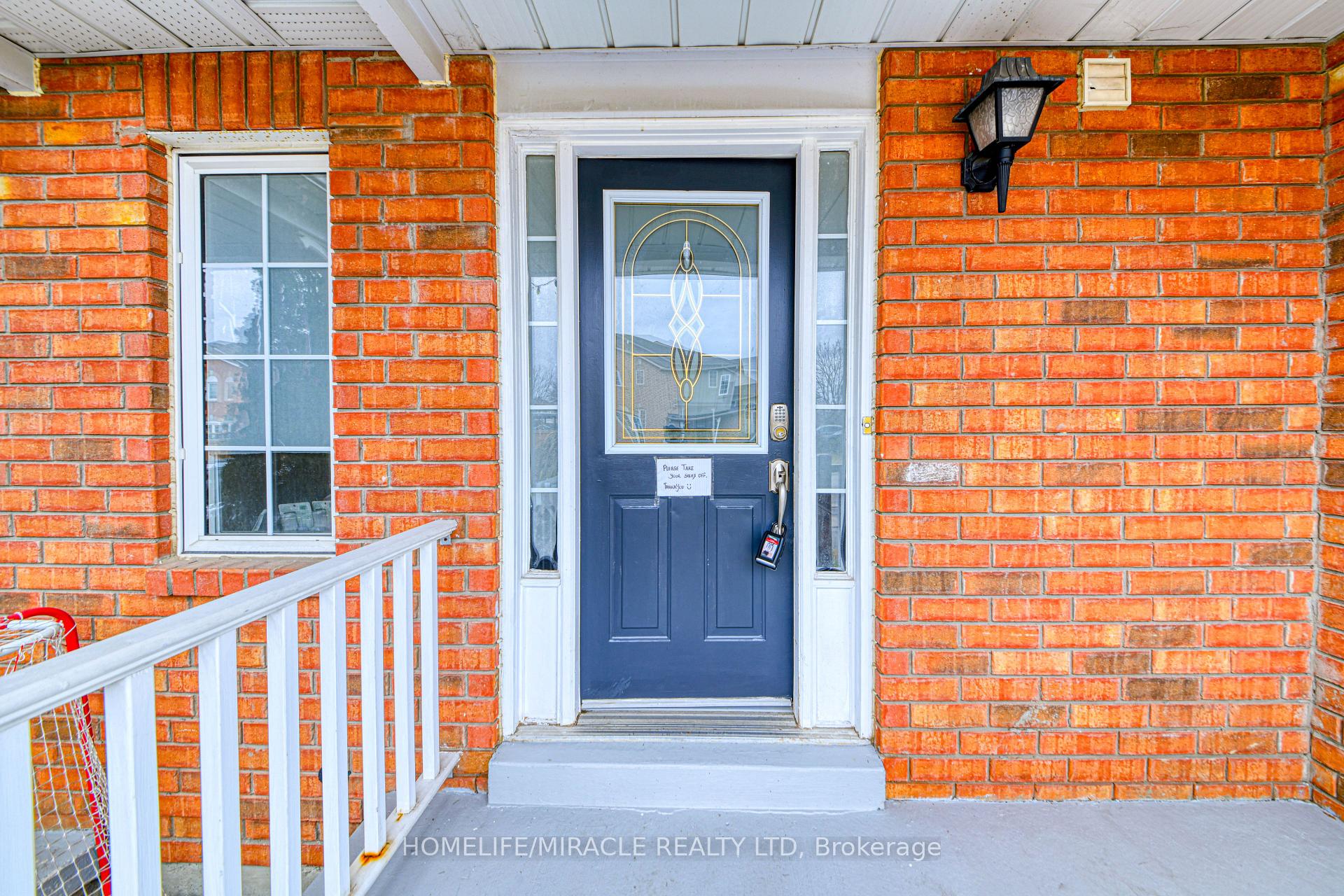 Photo 5 of 1564 Woodgate Trail, Oshawa, Samac — HOMEH