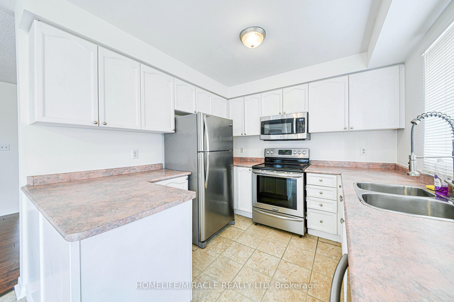 Photo 12 of 1564 Woodgate Trail, Oshawa, Samac — HOMEH
