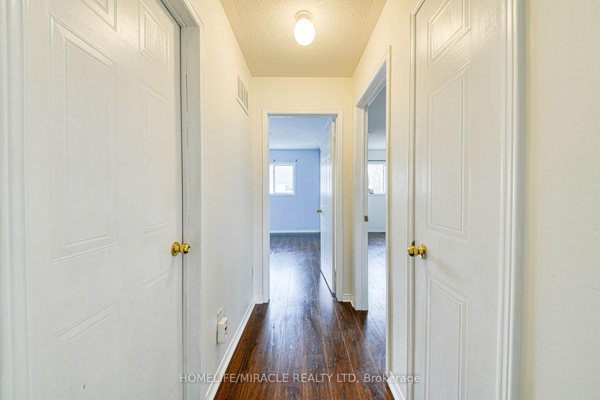 Photo 18 of 1564 Woodgate Trail, Oshawa, Samac — HOMEH