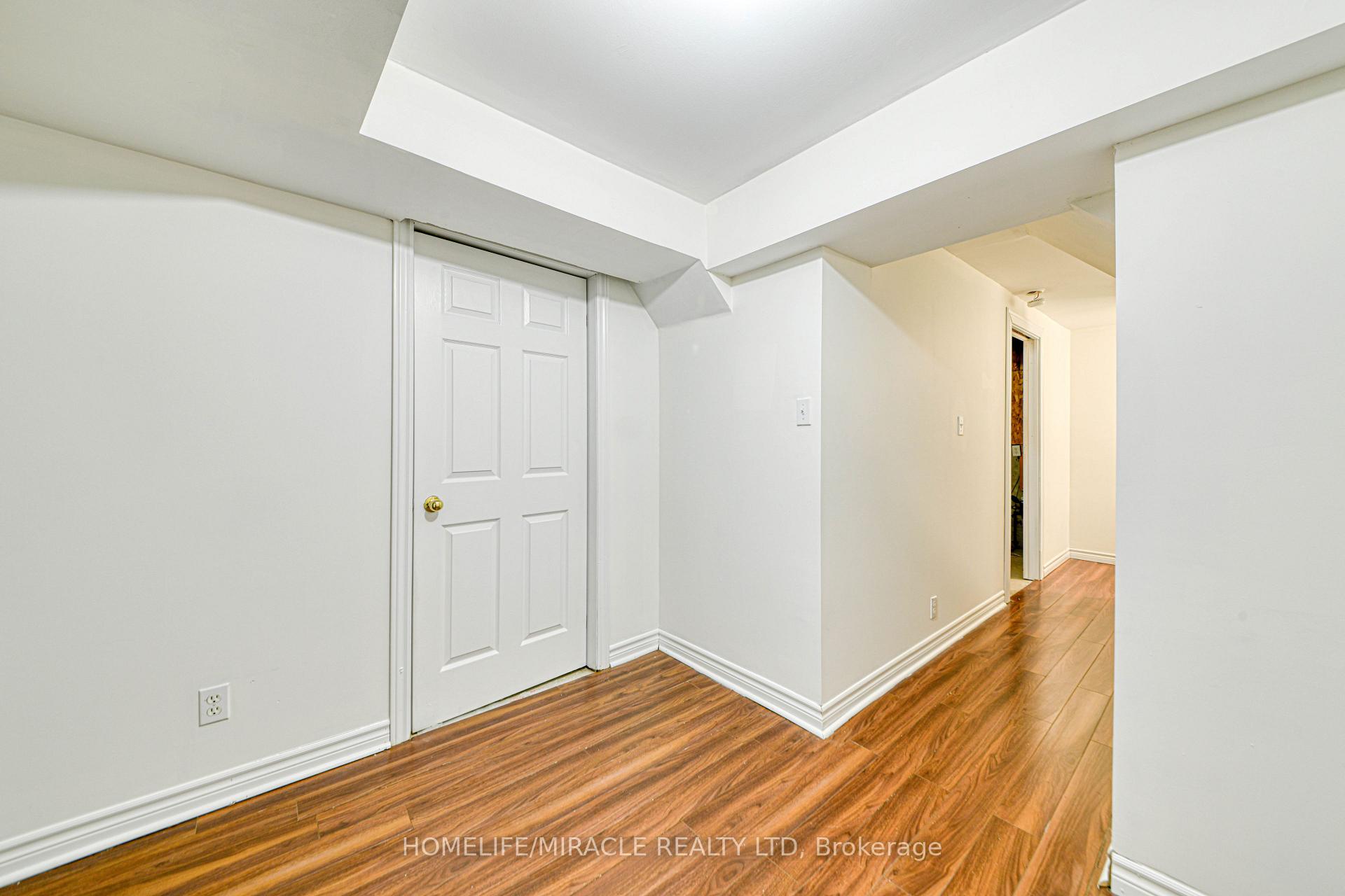 Photo 45 of 1564 Woodgate Trail, Oshawa, Samac — HOMEH