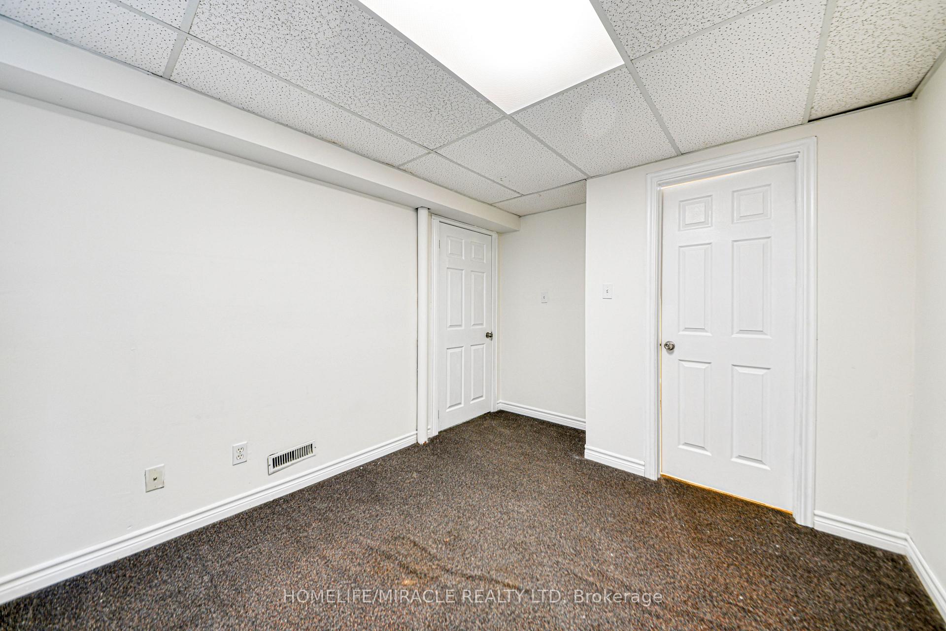 Photo 47 of 1564 Woodgate Trail, Oshawa, Samac — HOMEH
