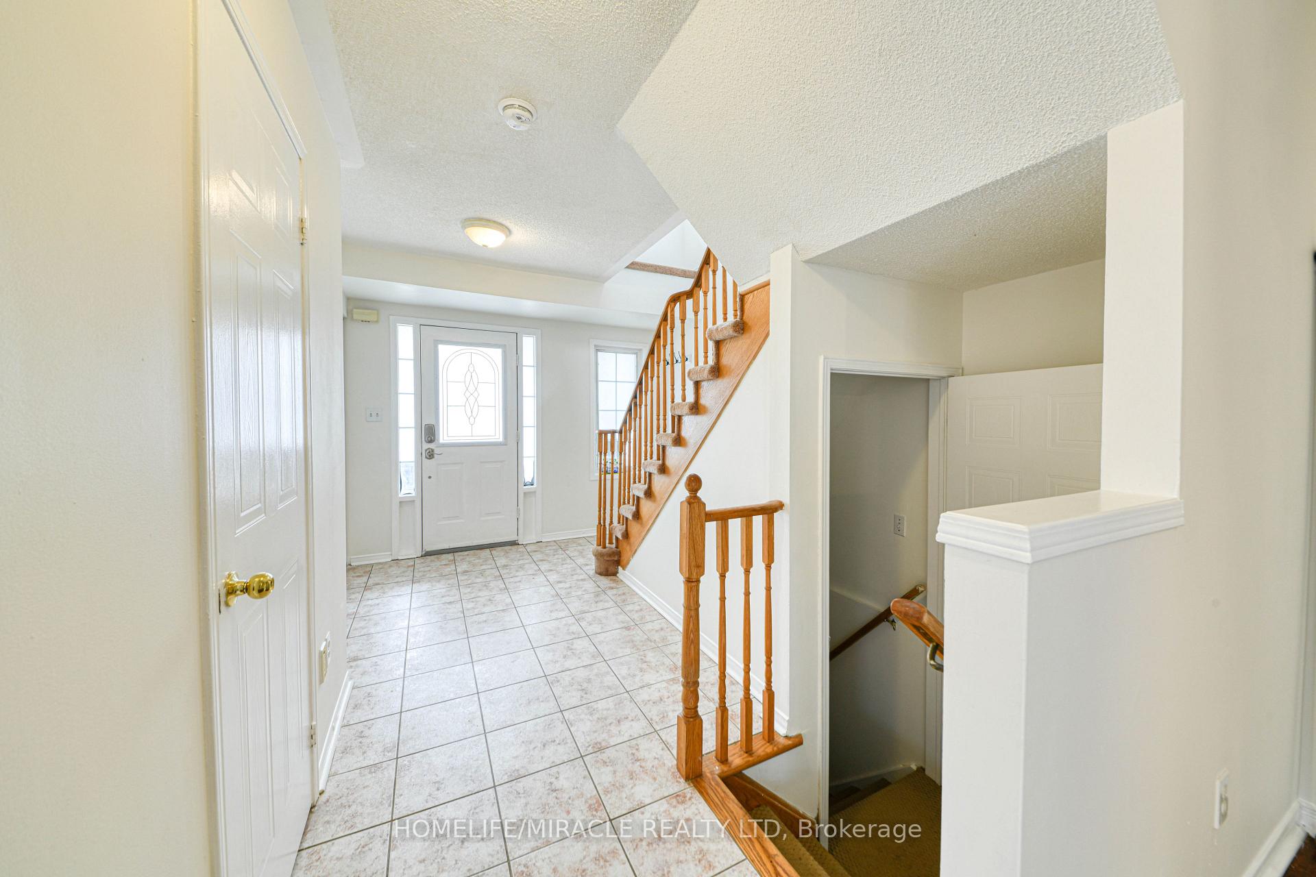 Photo 27 of 1564 Woodgate Trail, Oshawa, Samac — HOMEH