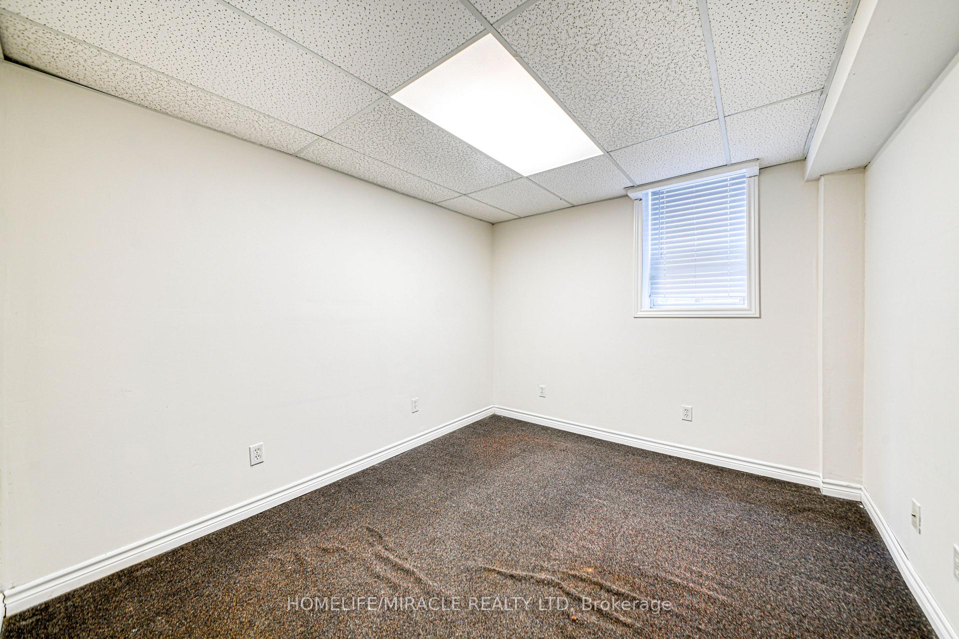 Photo 63 of 1564 Woodgate Trail, Oshawa, Samac — HOMEH