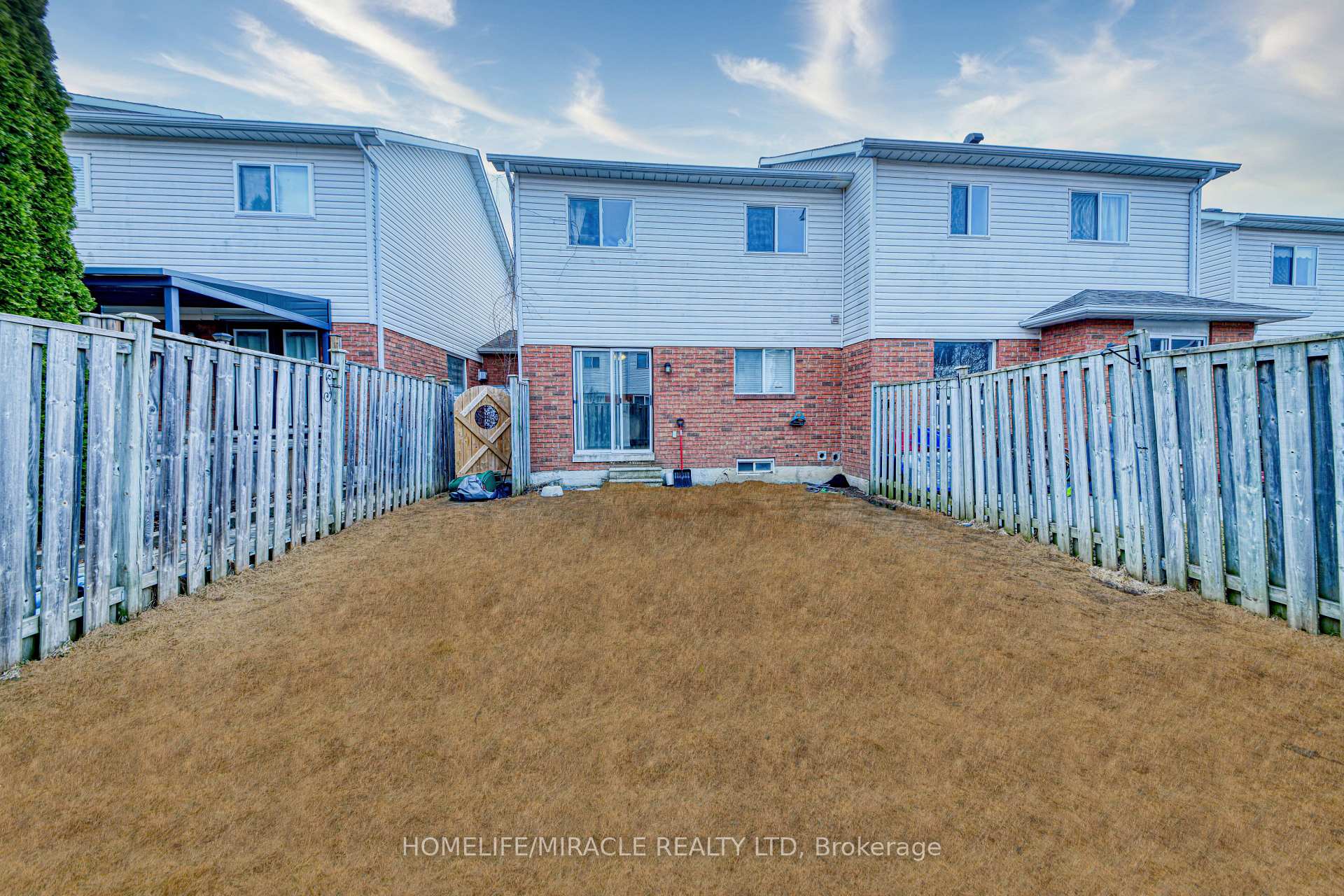 Photo 74 of 1564 Woodgate Trail, Oshawa, Samac — HOMEH