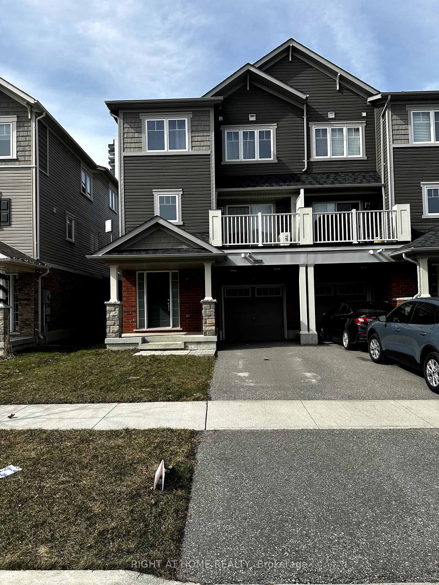 Photo 2 of 27 Nearco Crescent, Oshawa, Windfields — HOMEH