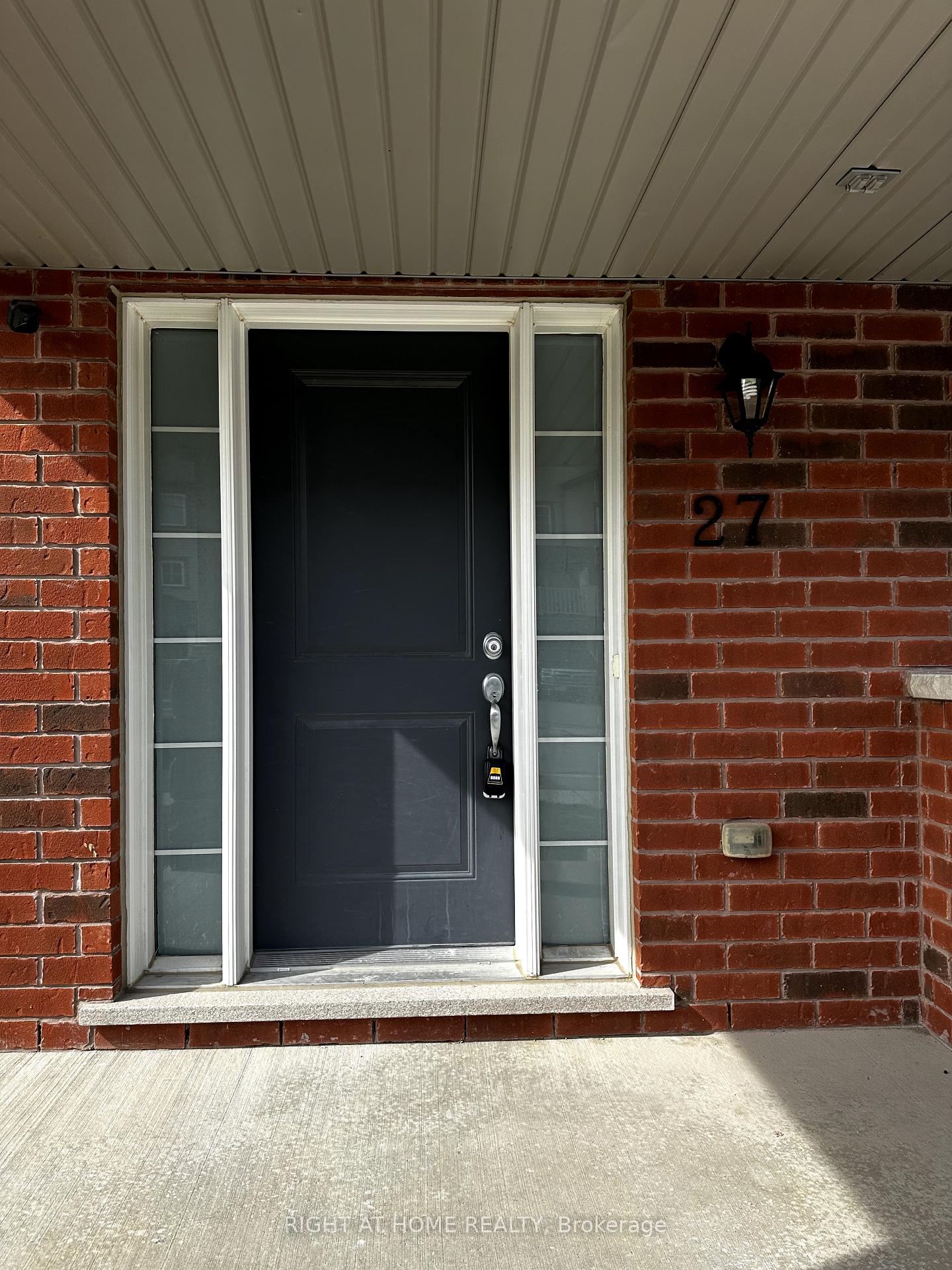 Photo 3 of 27 Nearco Crescent, Oshawa, Windfields — HOMEH