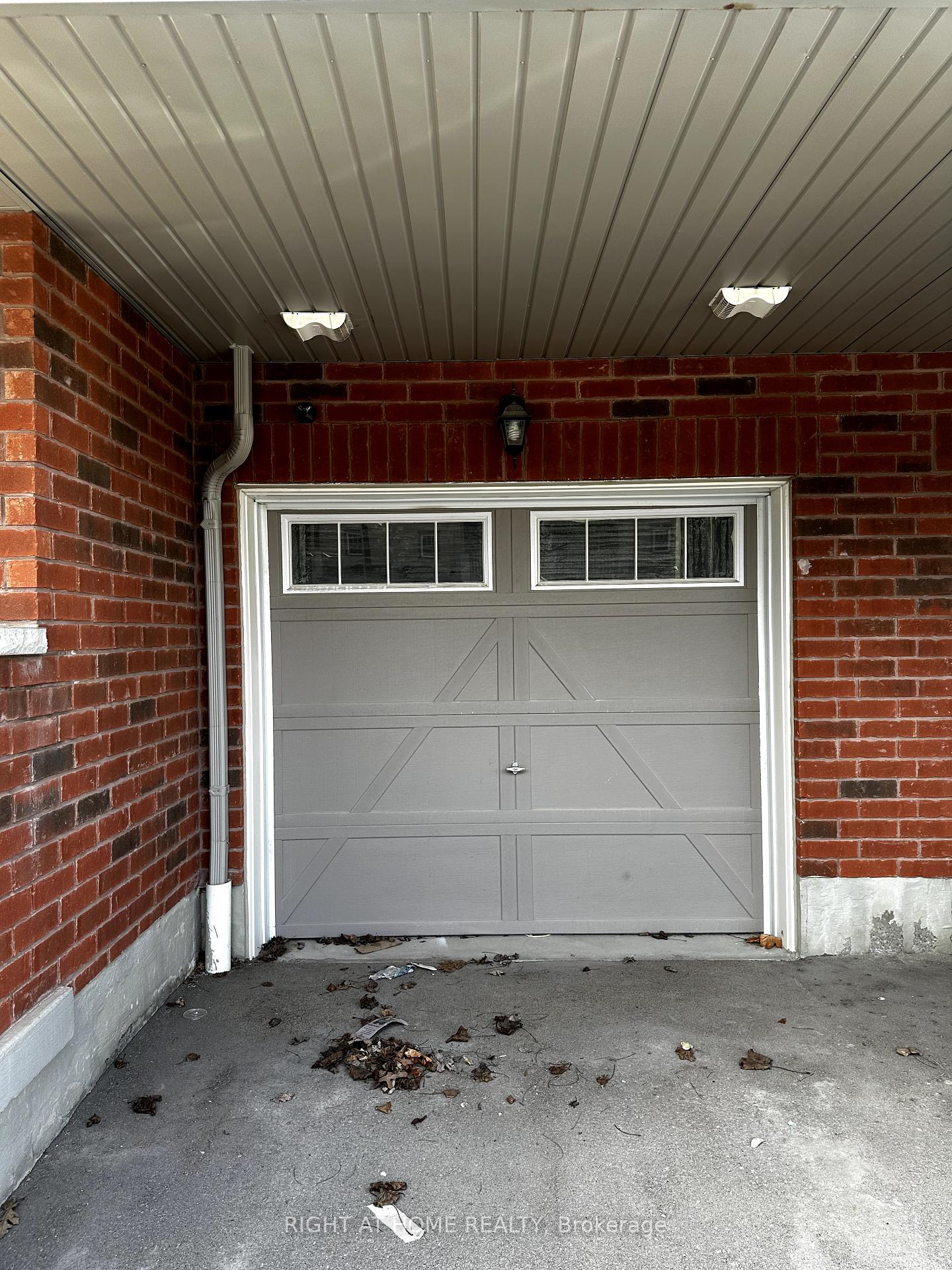 Photo 4 of 27 Nearco Crescent, Oshawa, Windfields — HOMEH