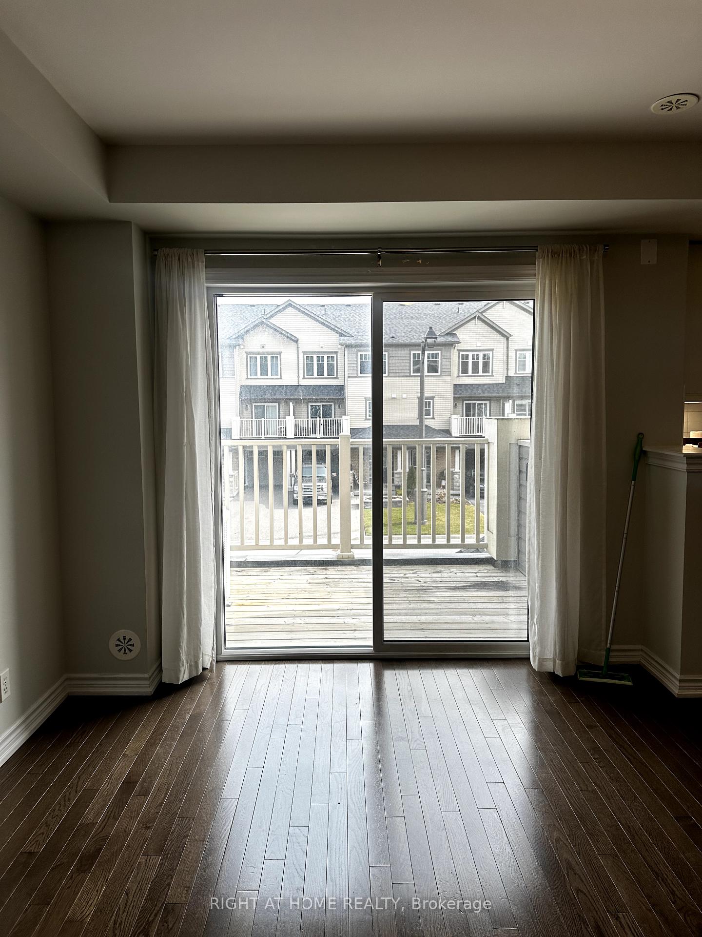 Photo 19 of 27 Nearco Crescent, Oshawa, Windfields — HOMEH