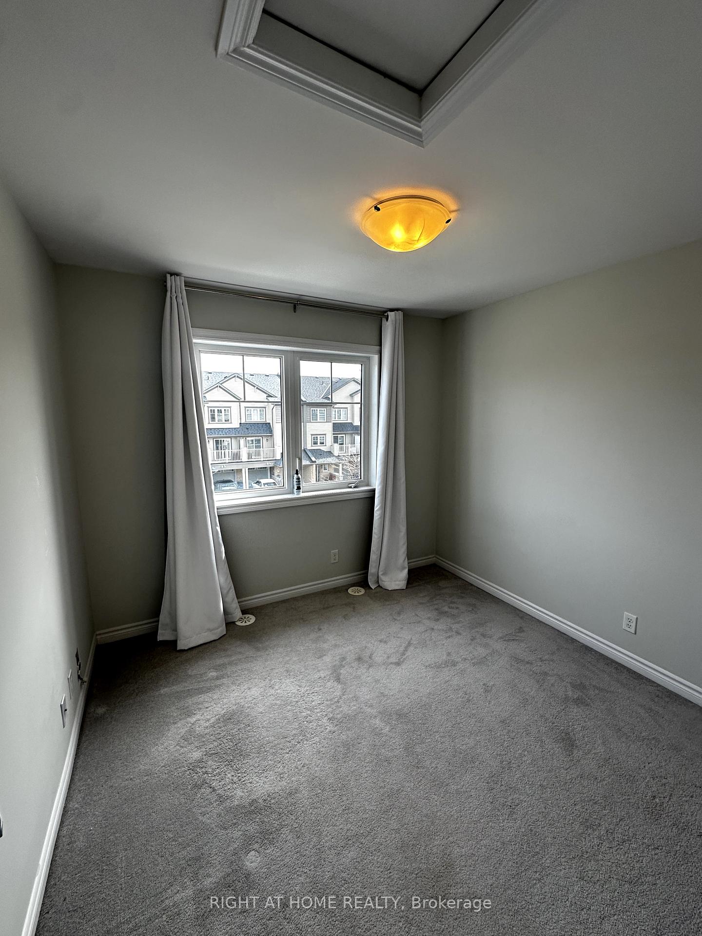 Photo 26 of 27 Nearco Crescent, Oshawa, Windfields — HOMEH