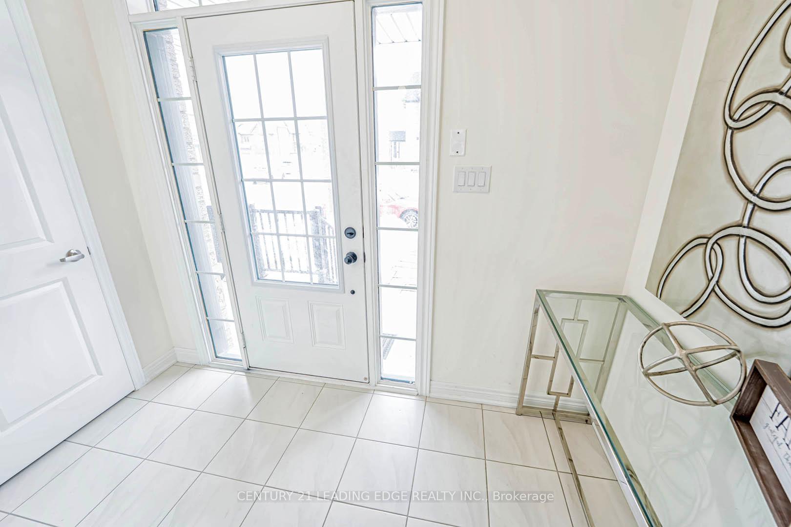 Photo 6 of 1 O'Reilly Street, Whitby, Rural Whitby — HOMEH