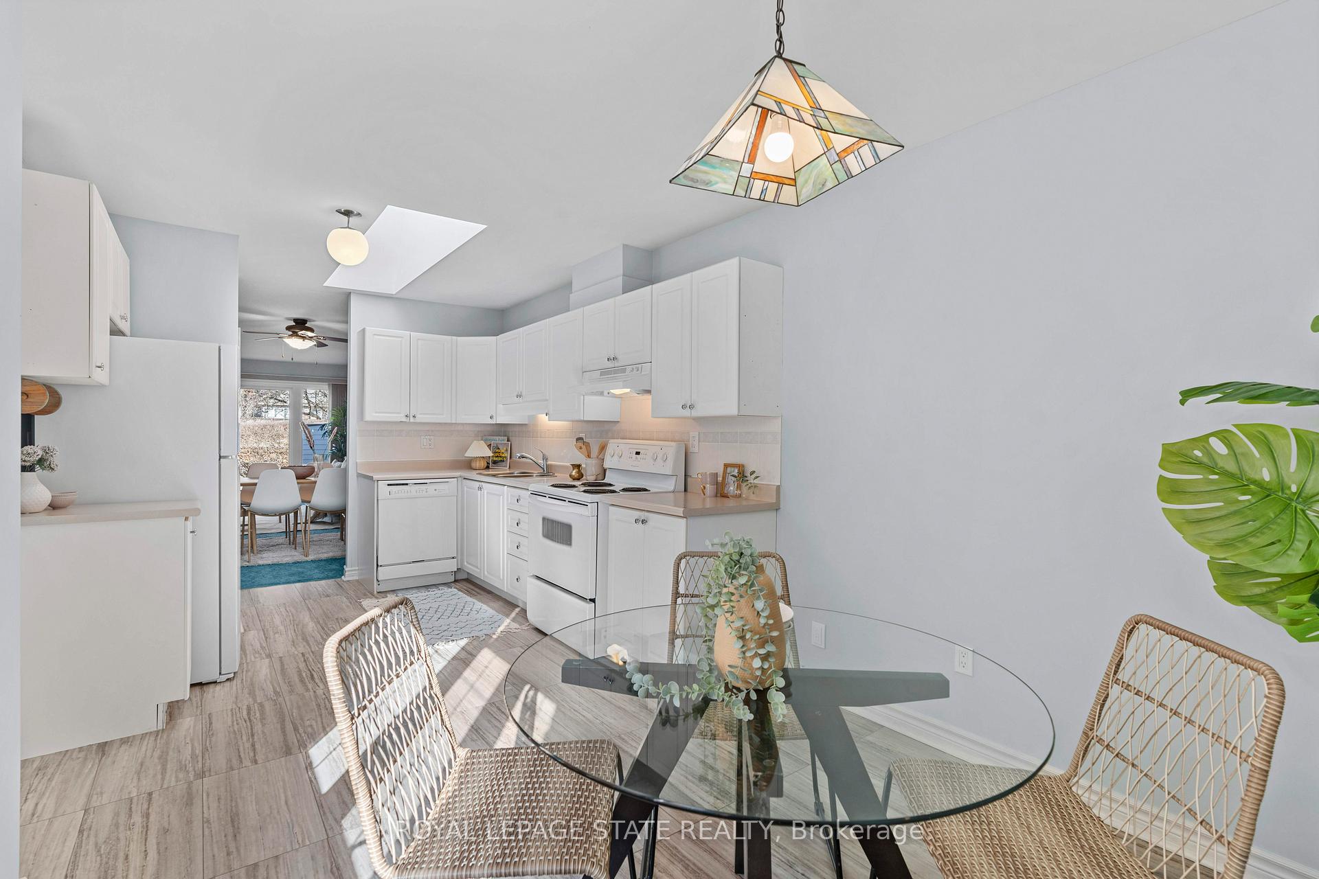 Photo 7 of Unit 39, 175 Fiddlers Green Road, Hamilton, Ancaster — HOMEH