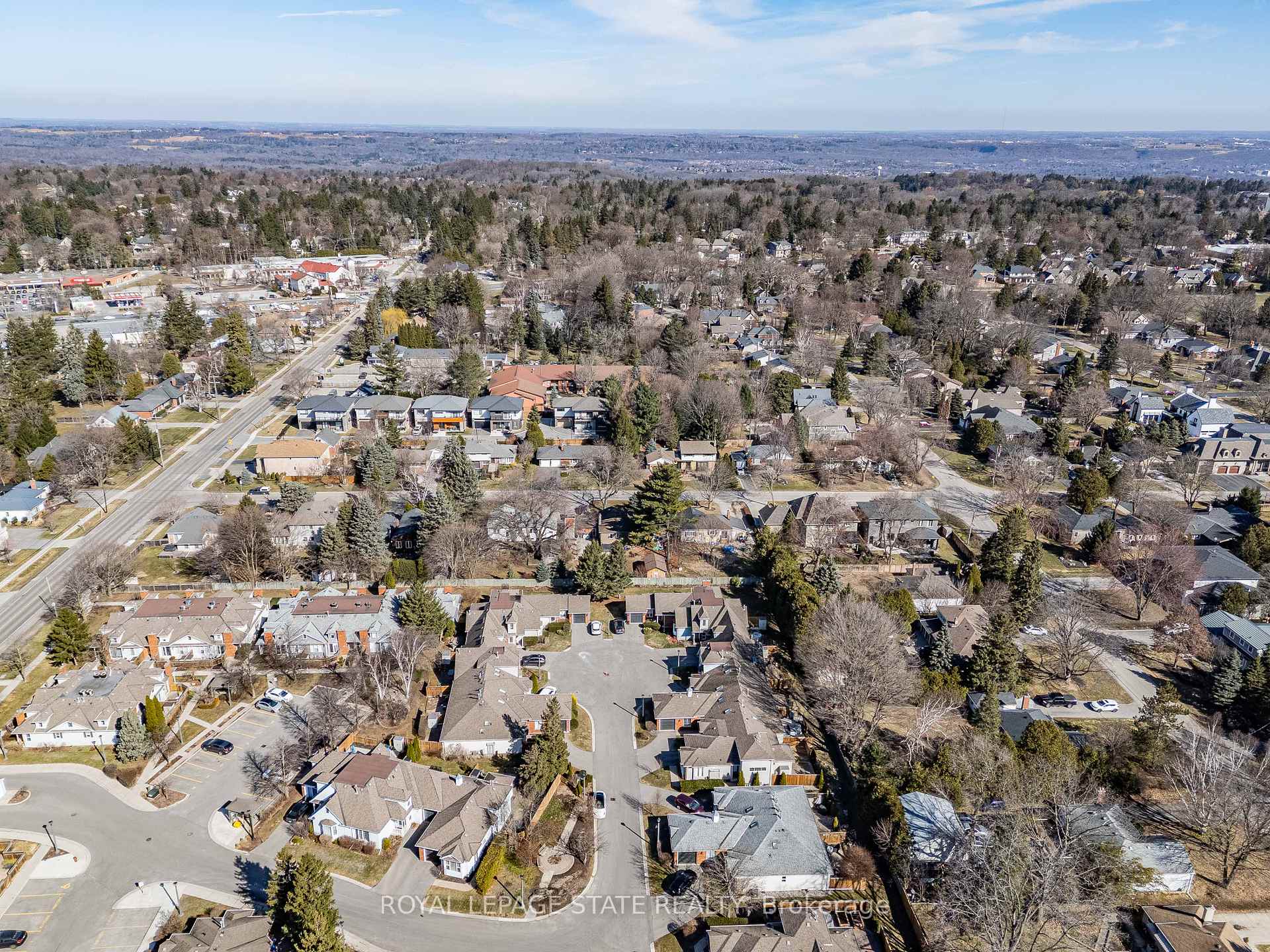 Photo 49 of Unit 39, 175 Fiddlers Green Road, Hamilton, Ancaster — HOMEH