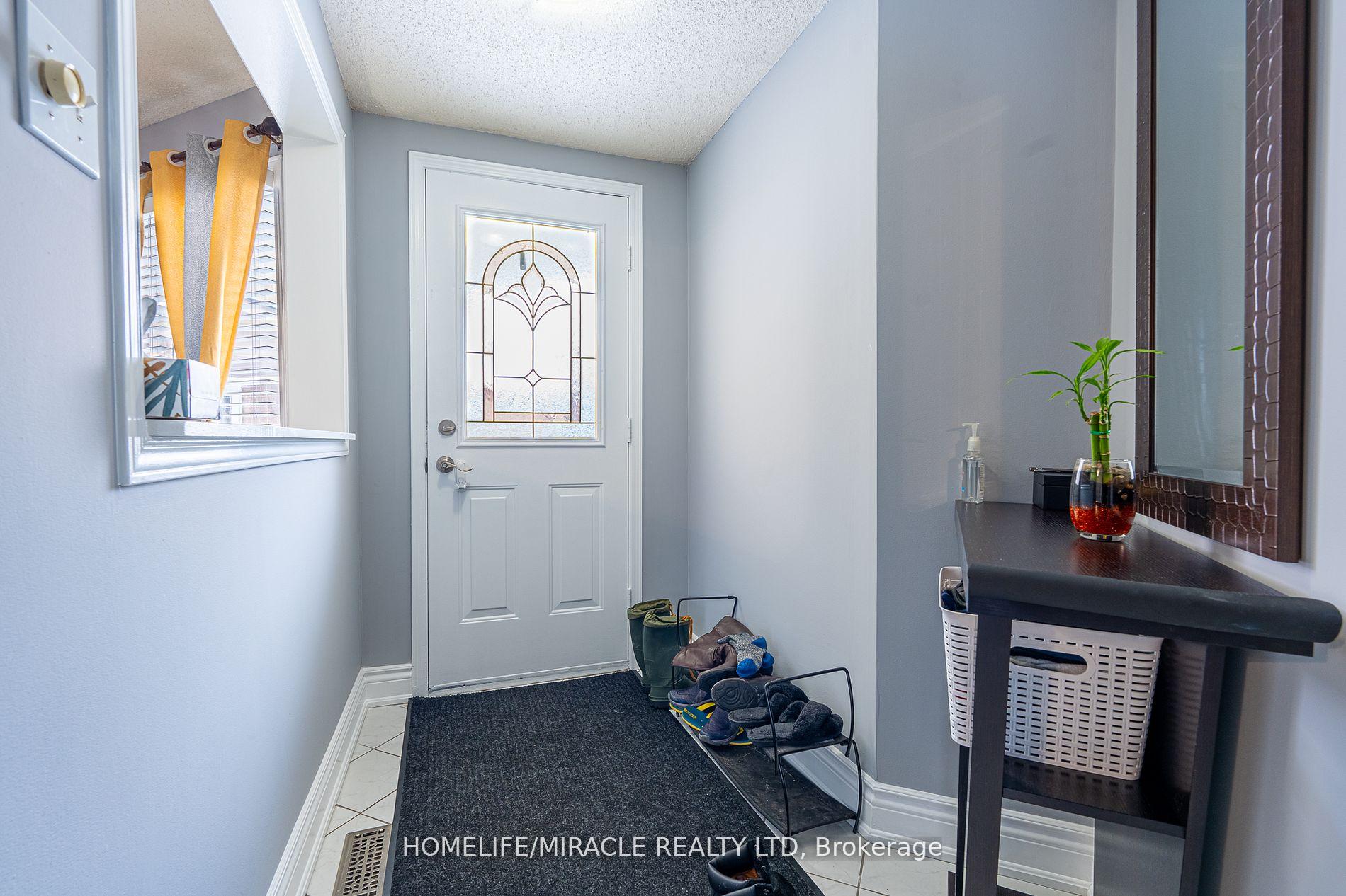 Photo 3 of 65 Hughes Crescent, Ajax, Central — HOMEH