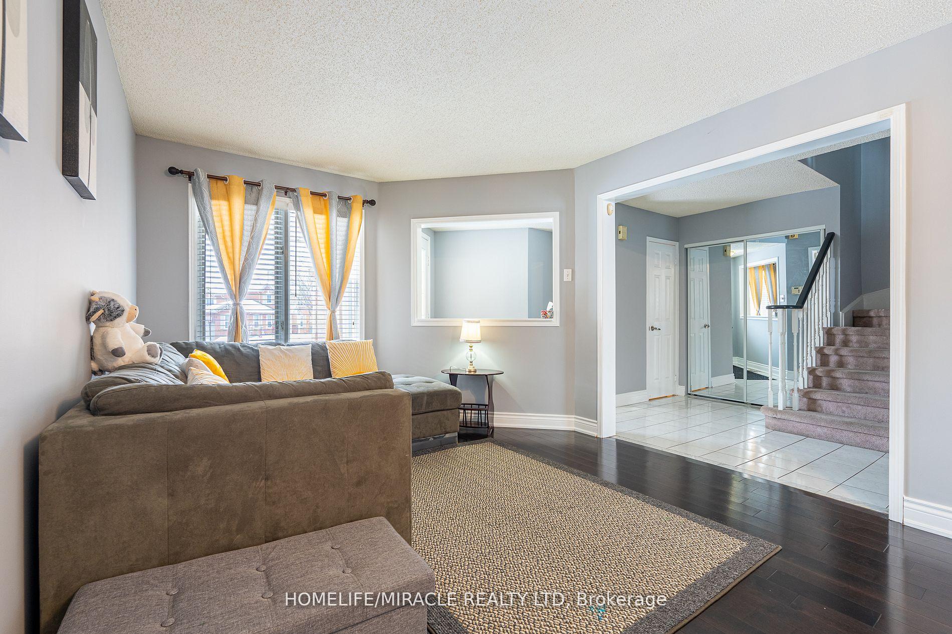 Photo 11 of 65 Hughes Crescent, Ajax, Central — HOMEH