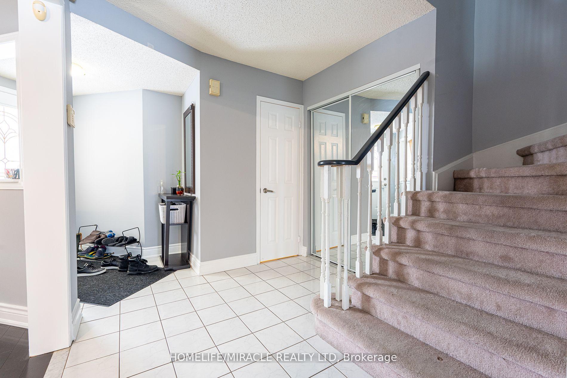 Photo 15 of 65 Hughes Crescent, Ajax, Central — HOMEH