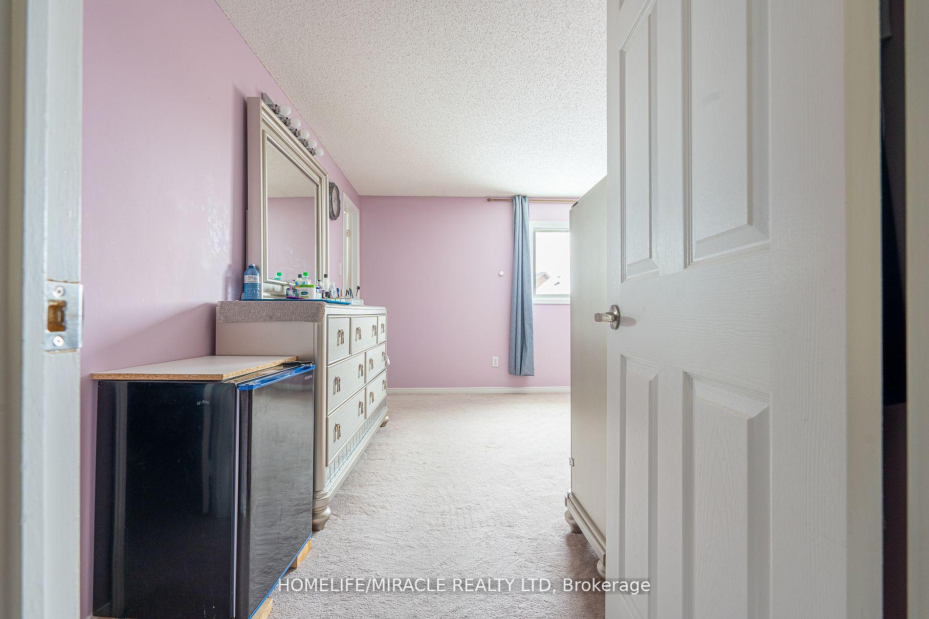 Photo 34 of 65 Hughes Crescent, Ajax, Central — HOMEH