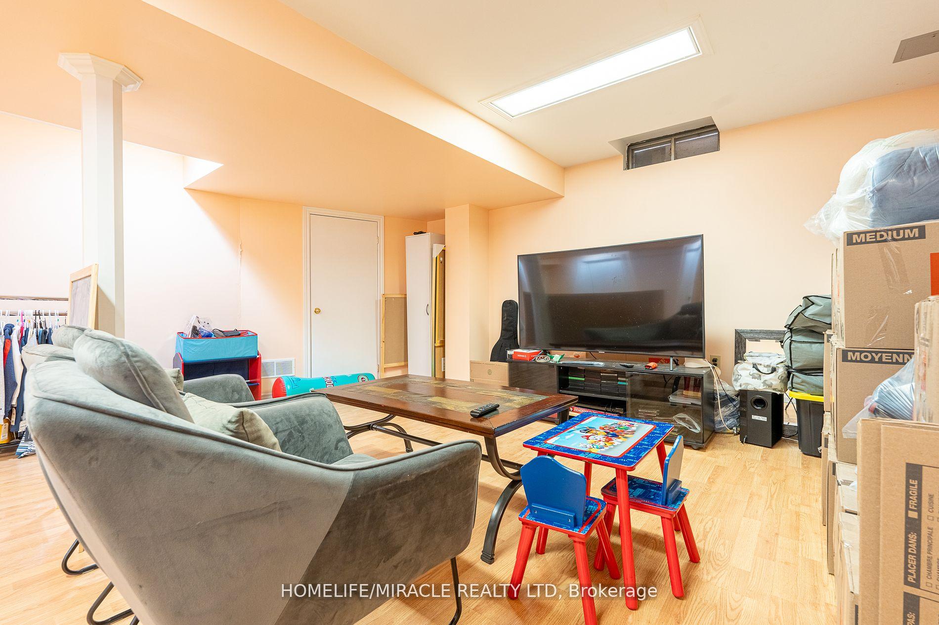 Photo 40 of 65 Hughes Crescent, Ajax, Central — HOMEH