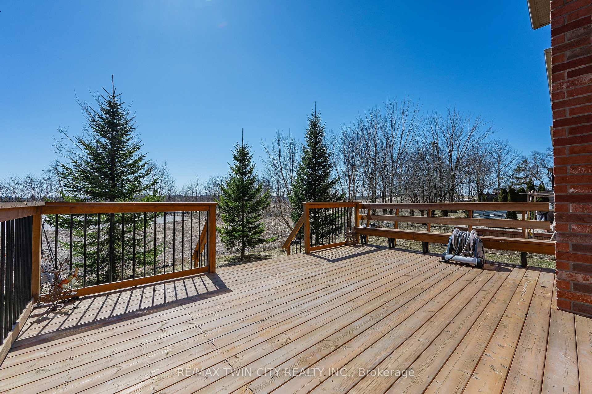 Photo 98 of 617 Pinery Trail, Waterloo — HOMEH