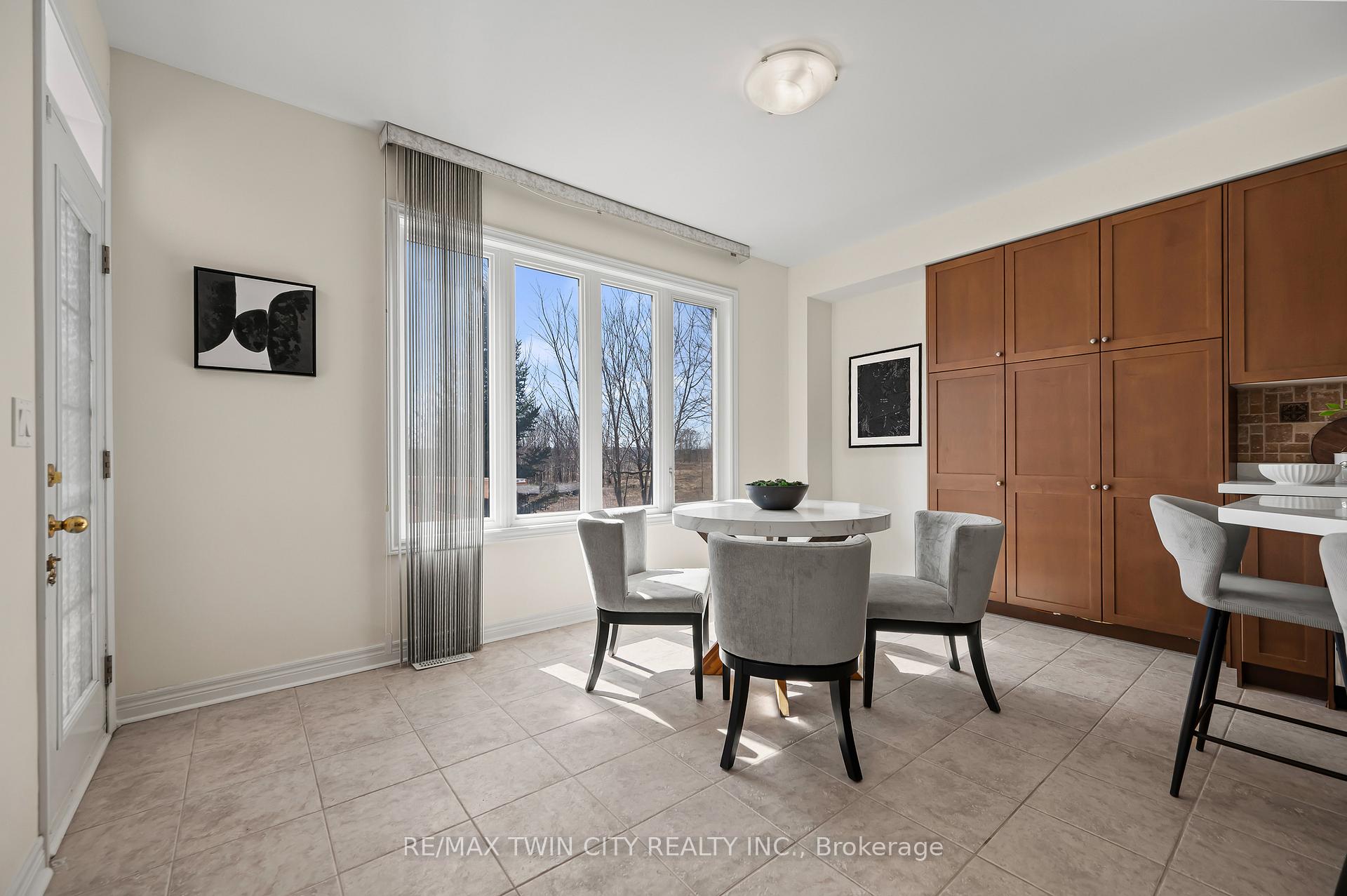 Photo 41 of 617 Pinery Trail, Waterloo — HOMEH