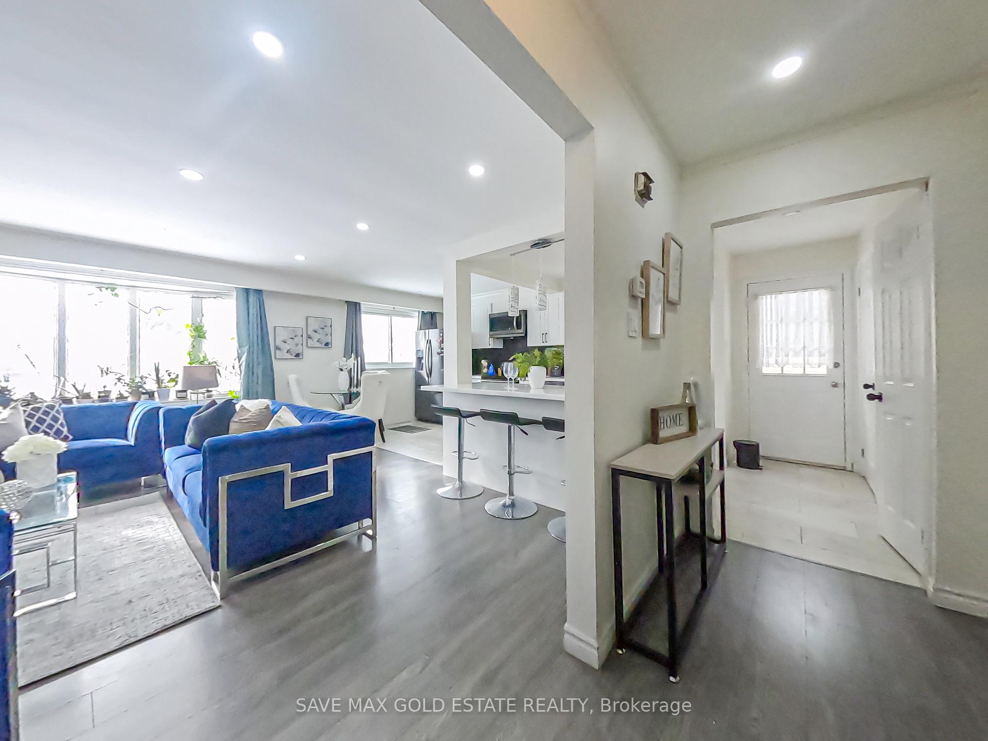 Photo 4 of 122 Hazelglen Drive, Kitchener — HOMEH