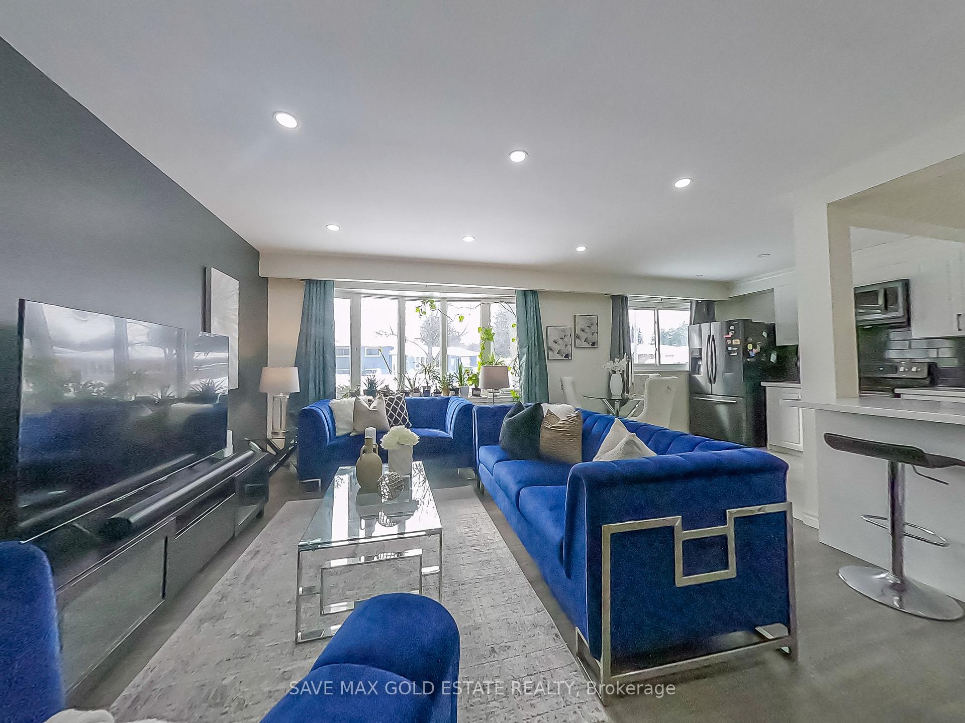 Photo 7 of 122 Hazelglen Drive, Kitchener — HOMEH