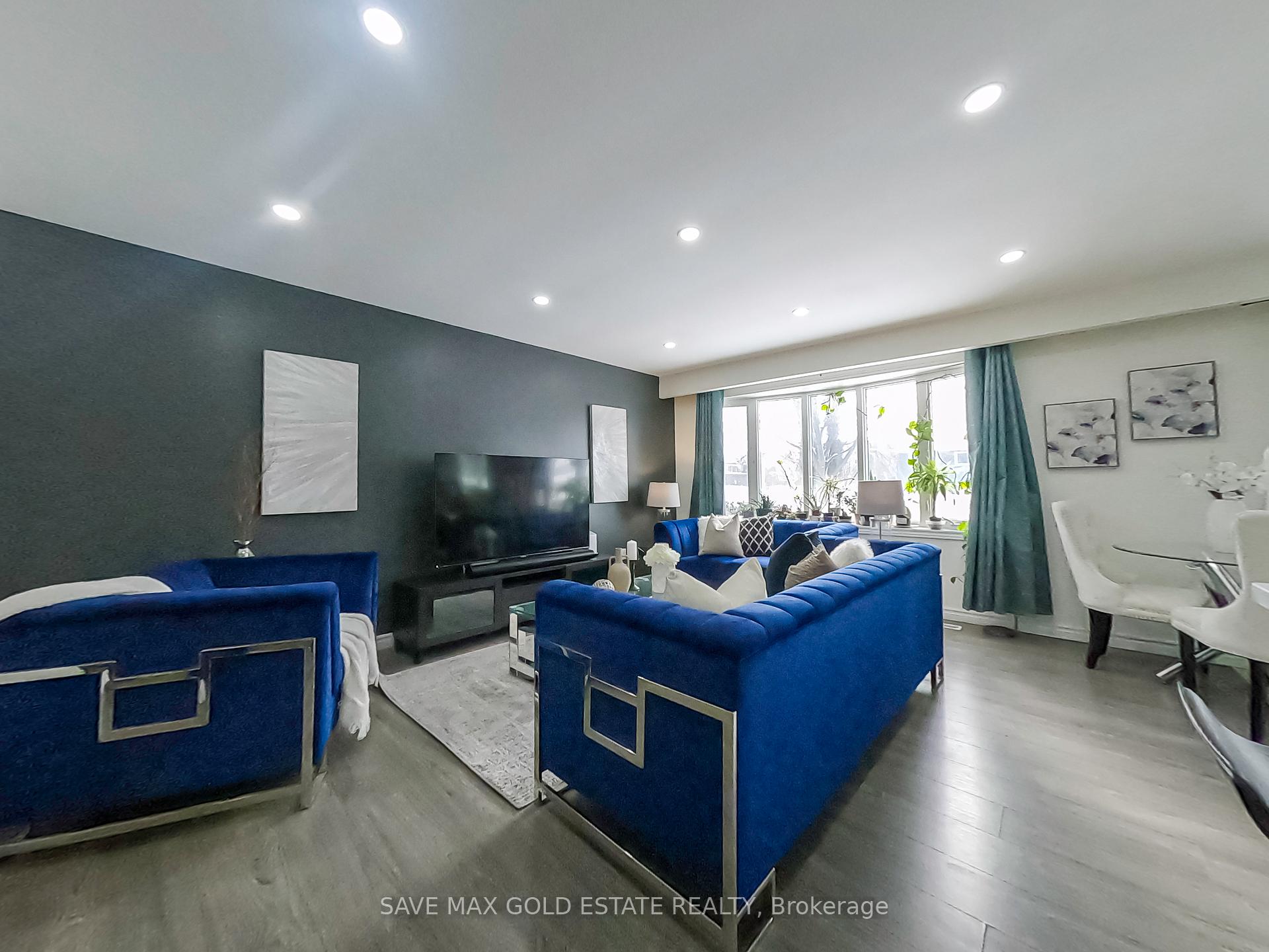 Photo 8 of 122 Hazelglen Drive, Kitchener — HOMEH