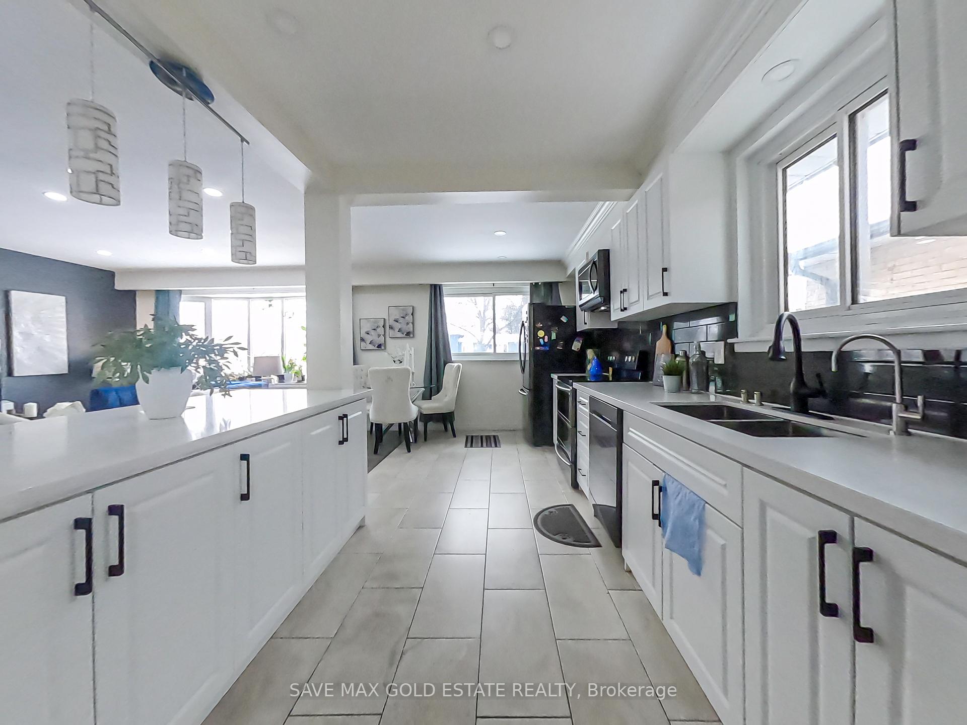 Photo 13 of 122 Hazelglen Drive, Kitchener — HOMEH
