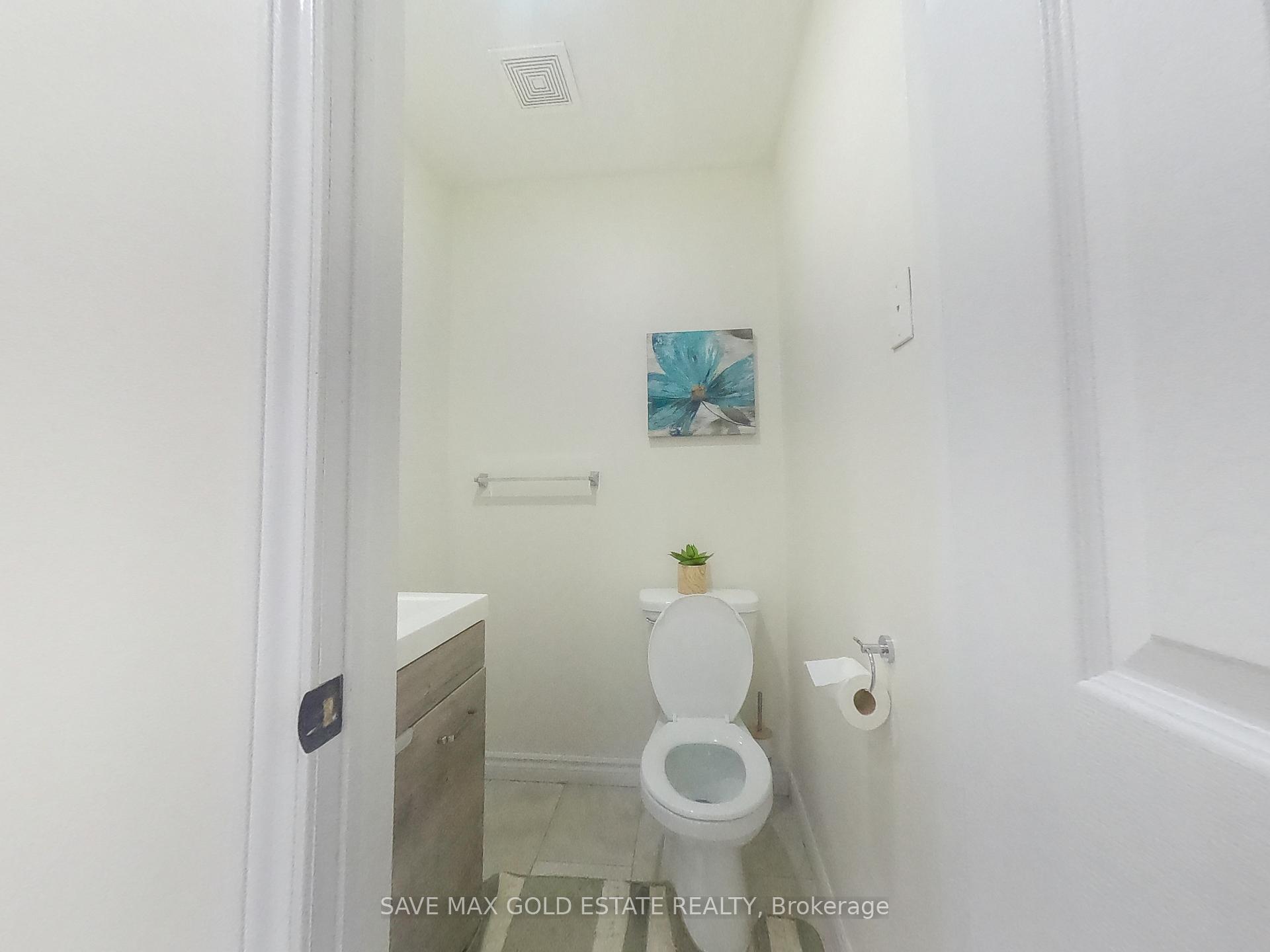 Photo 16 of 122 Hazelglen Drive, Kitchener — HOMEH