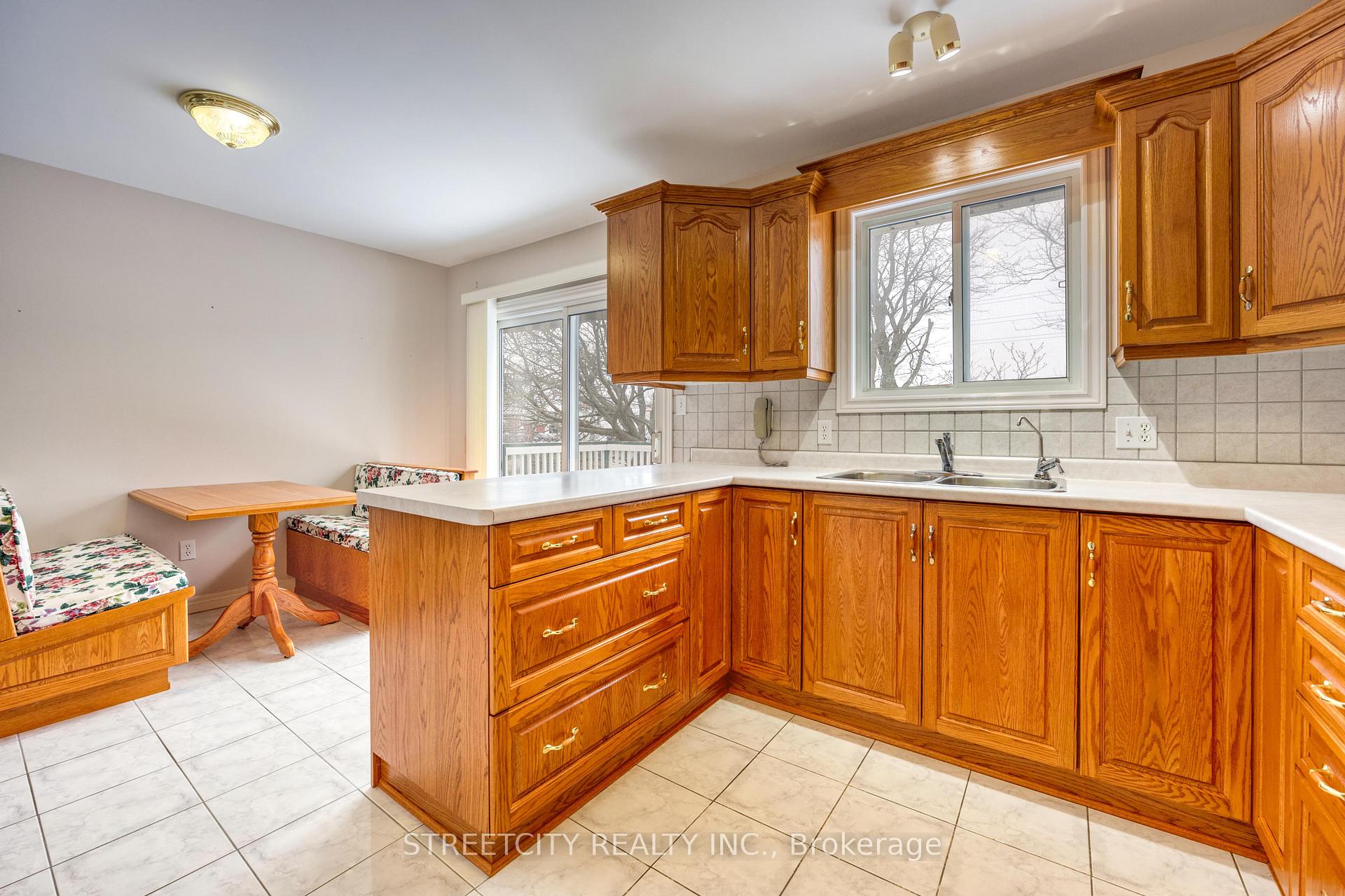 Photo 11 of 60 D'Andrea Trail, Sarnia — HOMEH
