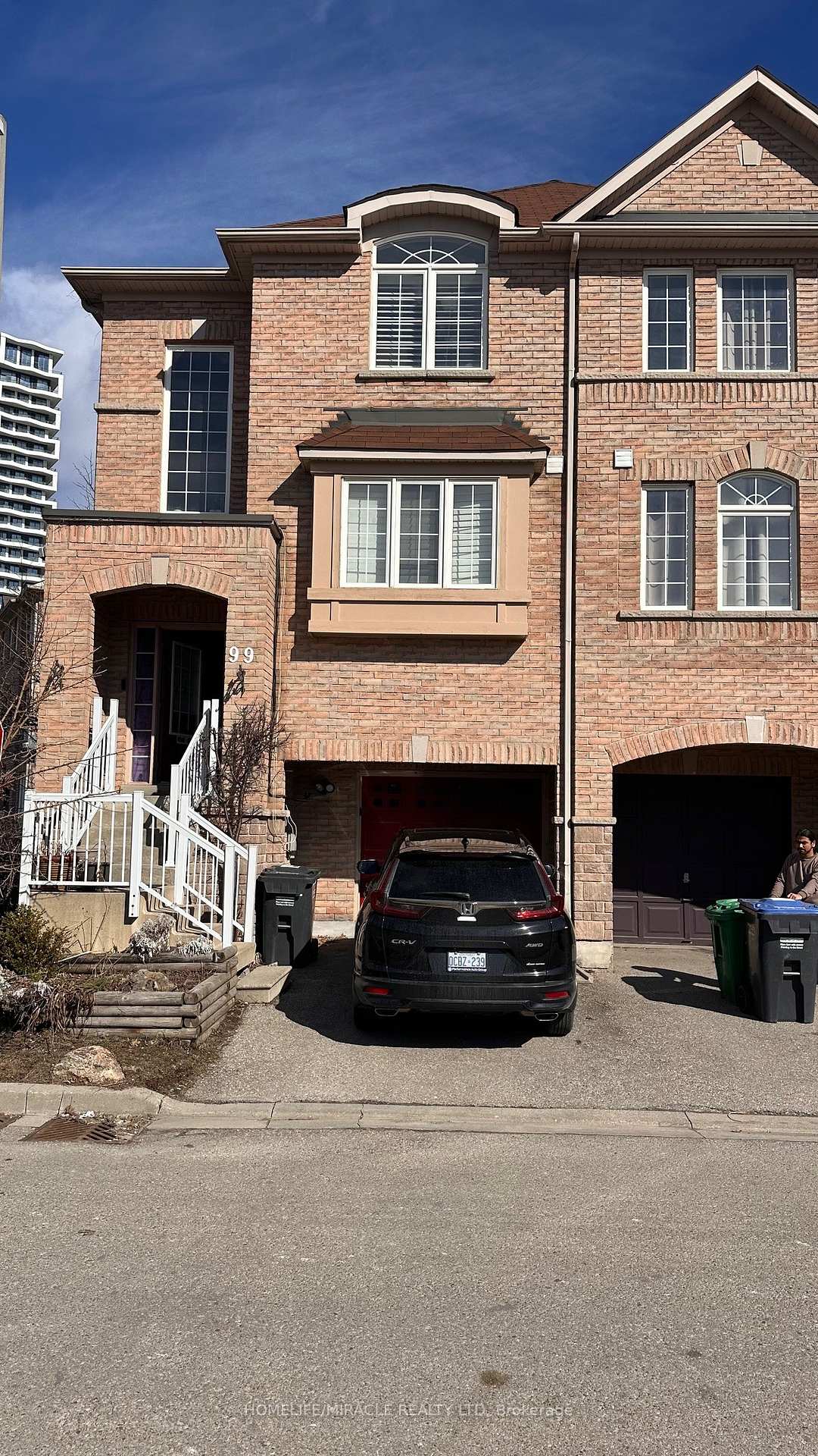 Photo 6 of 99 Bernard Avenue E, Brampton, Fletcher's Creek South — HOMEH