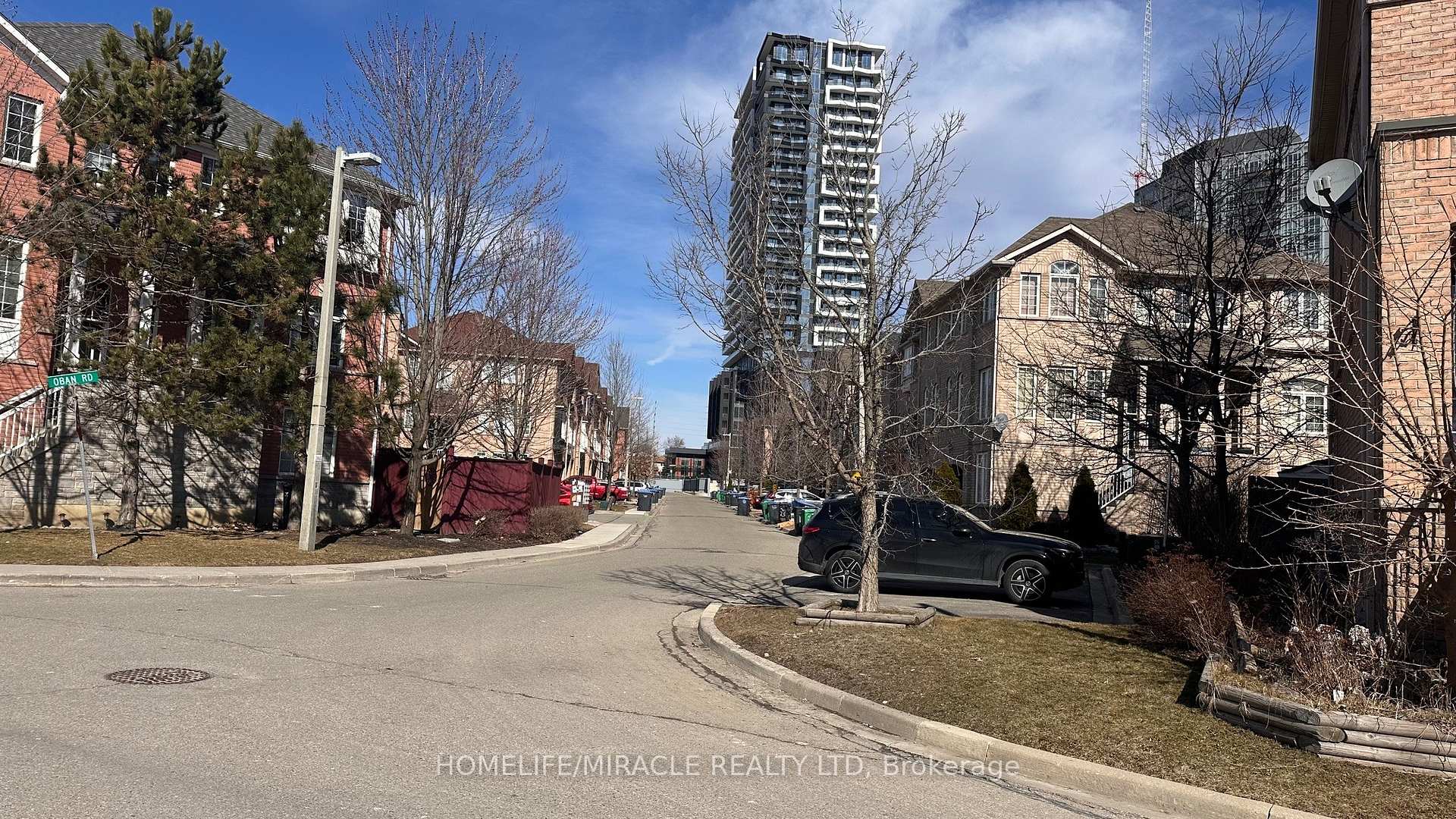 Photo 8 of 99 Bernard Avenue E, Brampton, Fletcher's Creek South — HOMEH