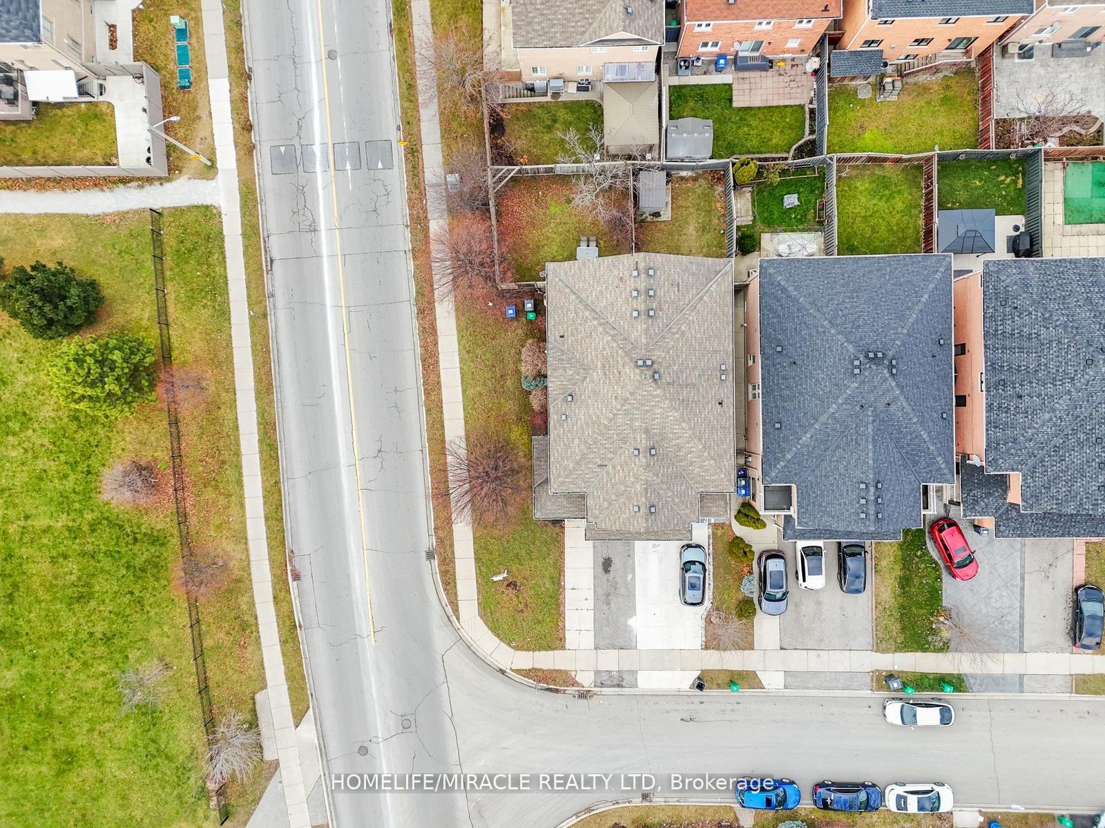 Photo 9 of 46 Clementine Drive, Brampton, Bram West — HOMEH