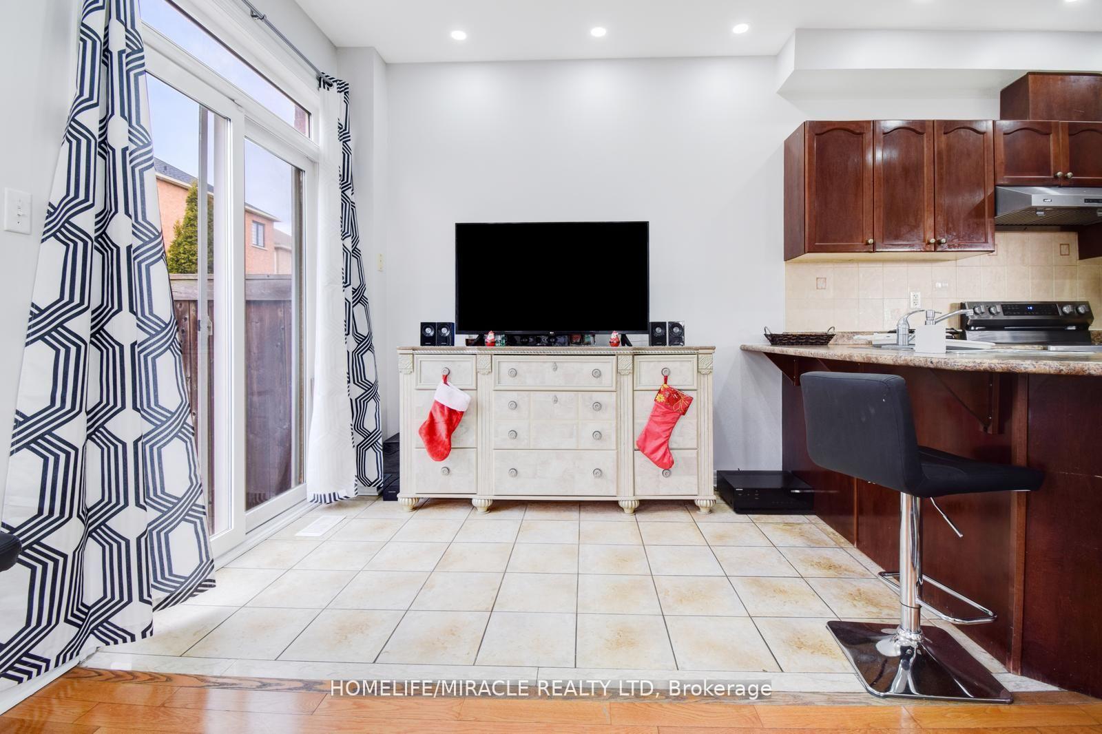 Photo 26 of 46 Clementine Drive, Brampton, Bram West — HOMEH