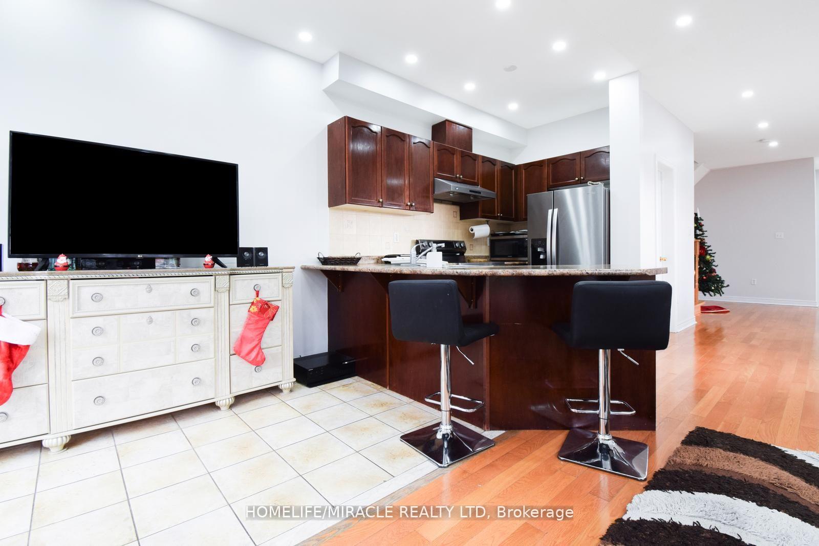 Photo 27 of 46 Clementine Drive, Brampton, Bram West — HOMEH